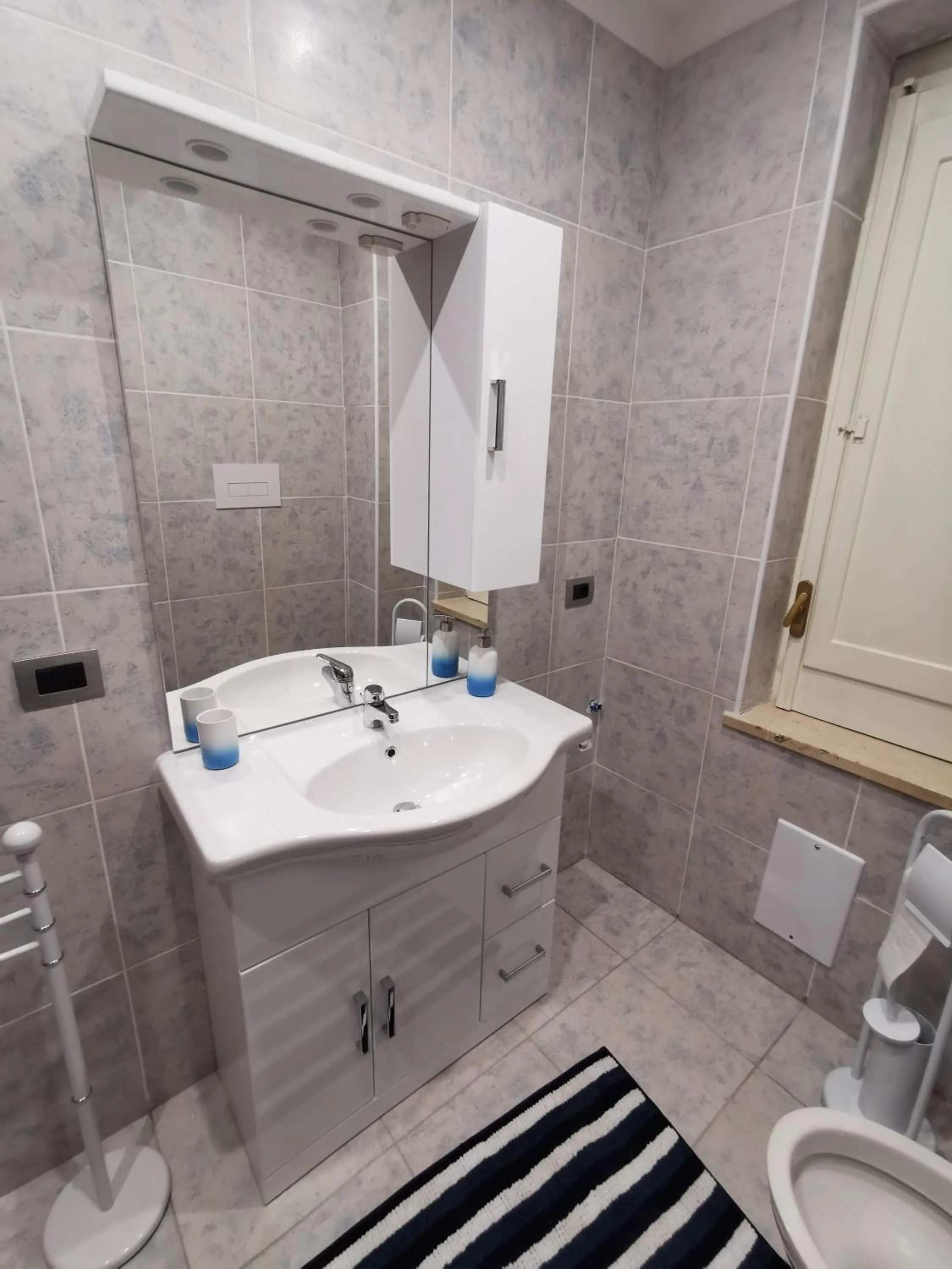 Toilet in Bed and Breakfast Picentia 19