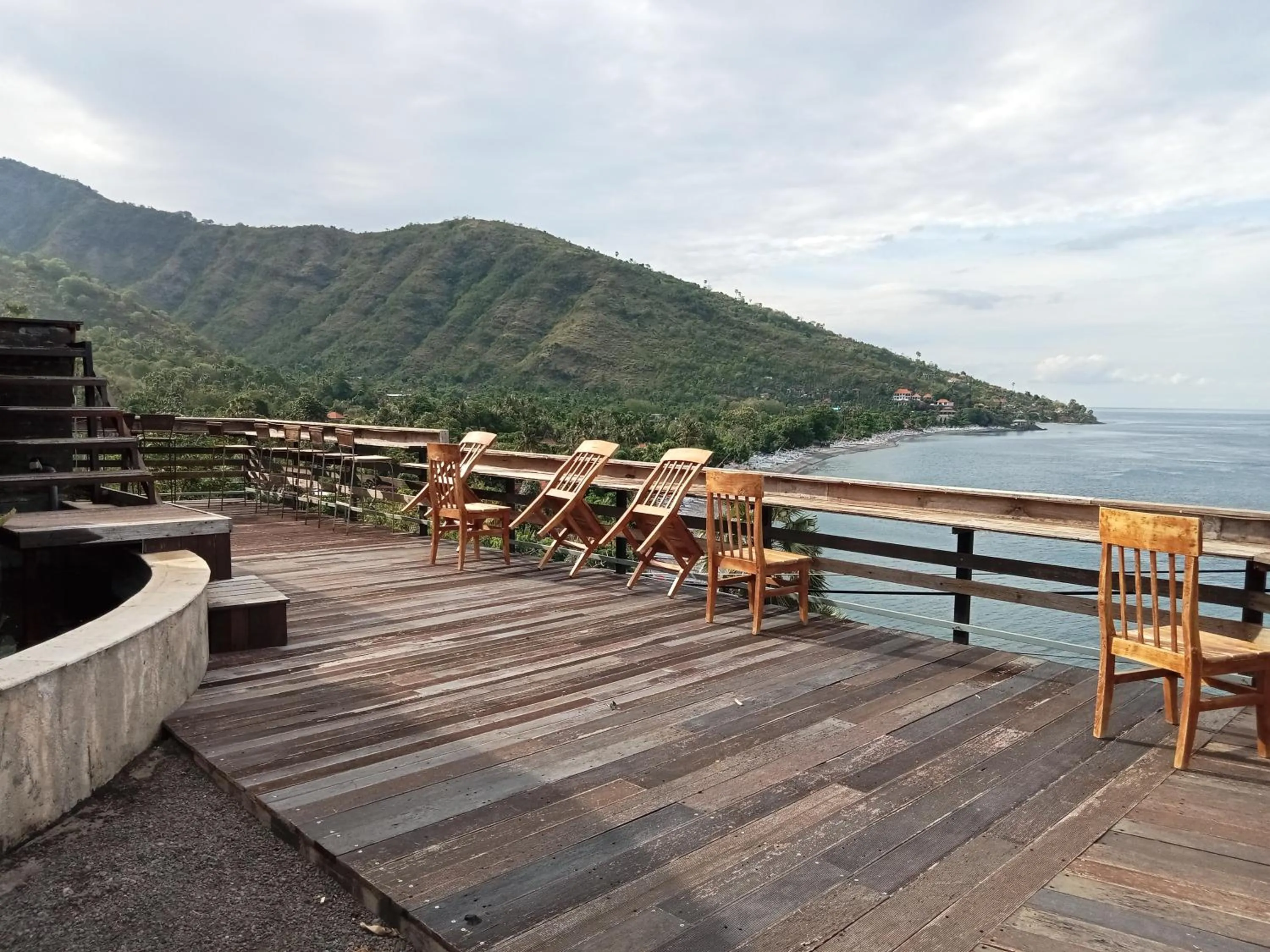 Restaurant/places to eat in Wawa Wewe Rock