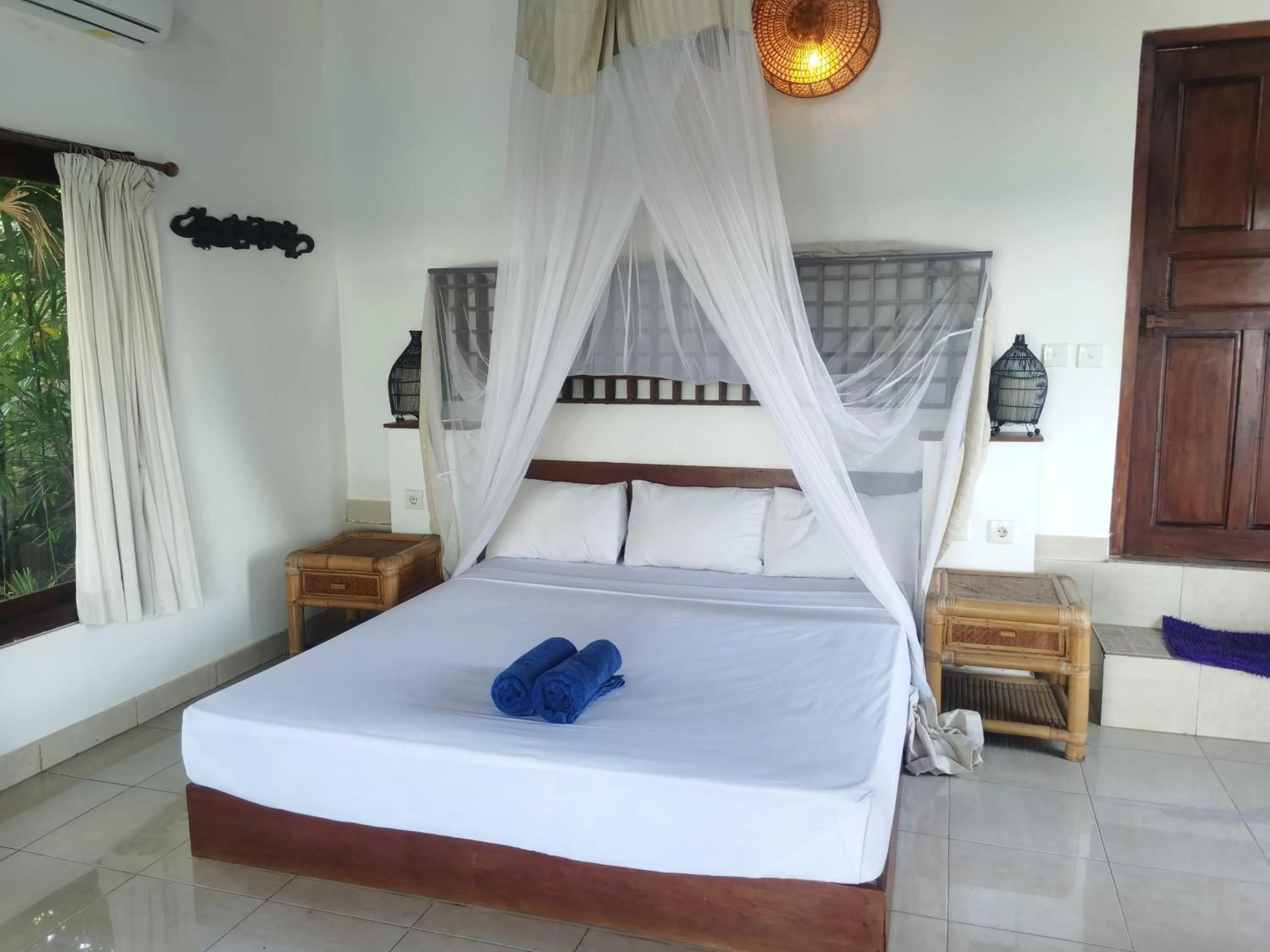 Bed in Wawa Wewe Rock