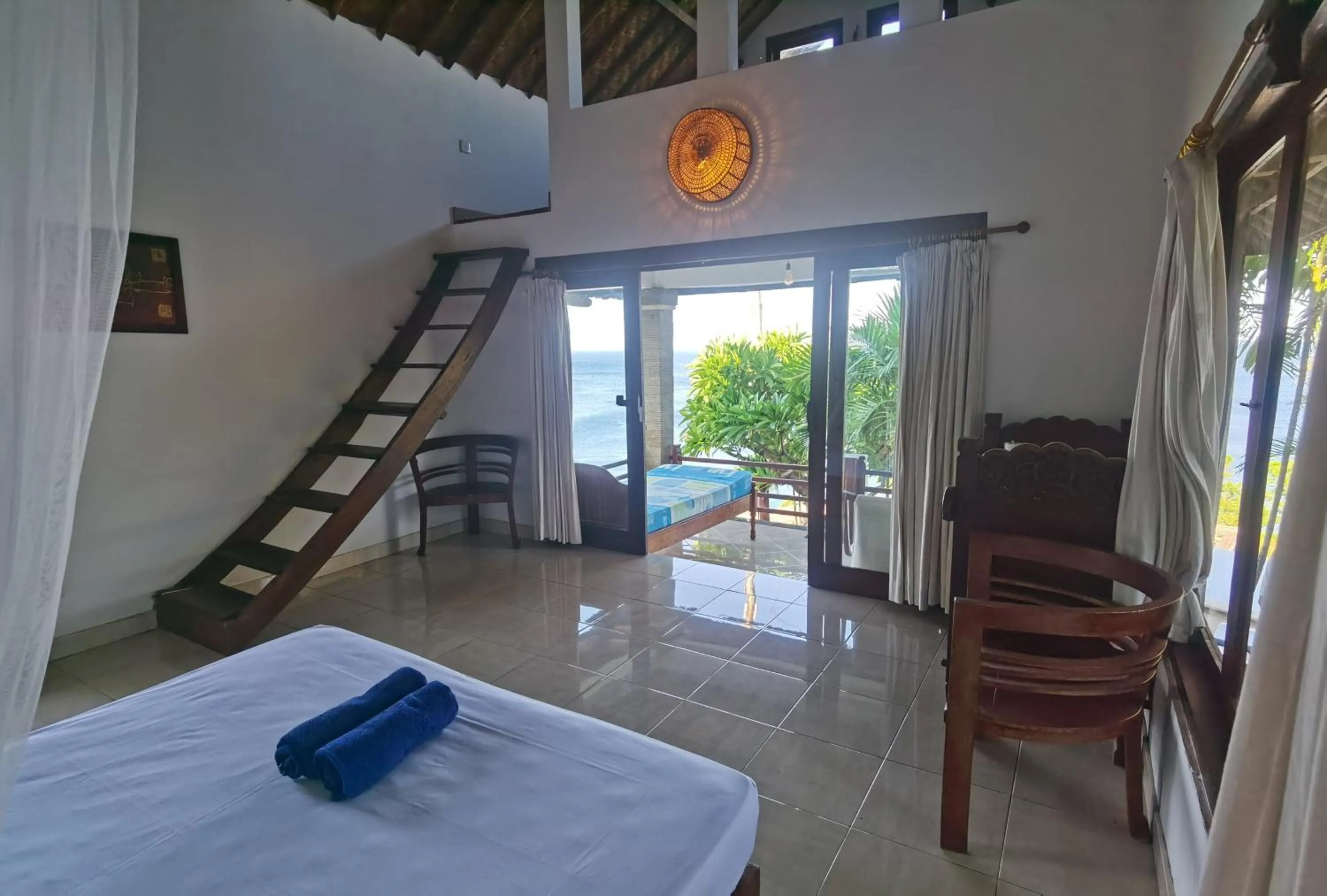 Bed in Wawa Wewe Rock