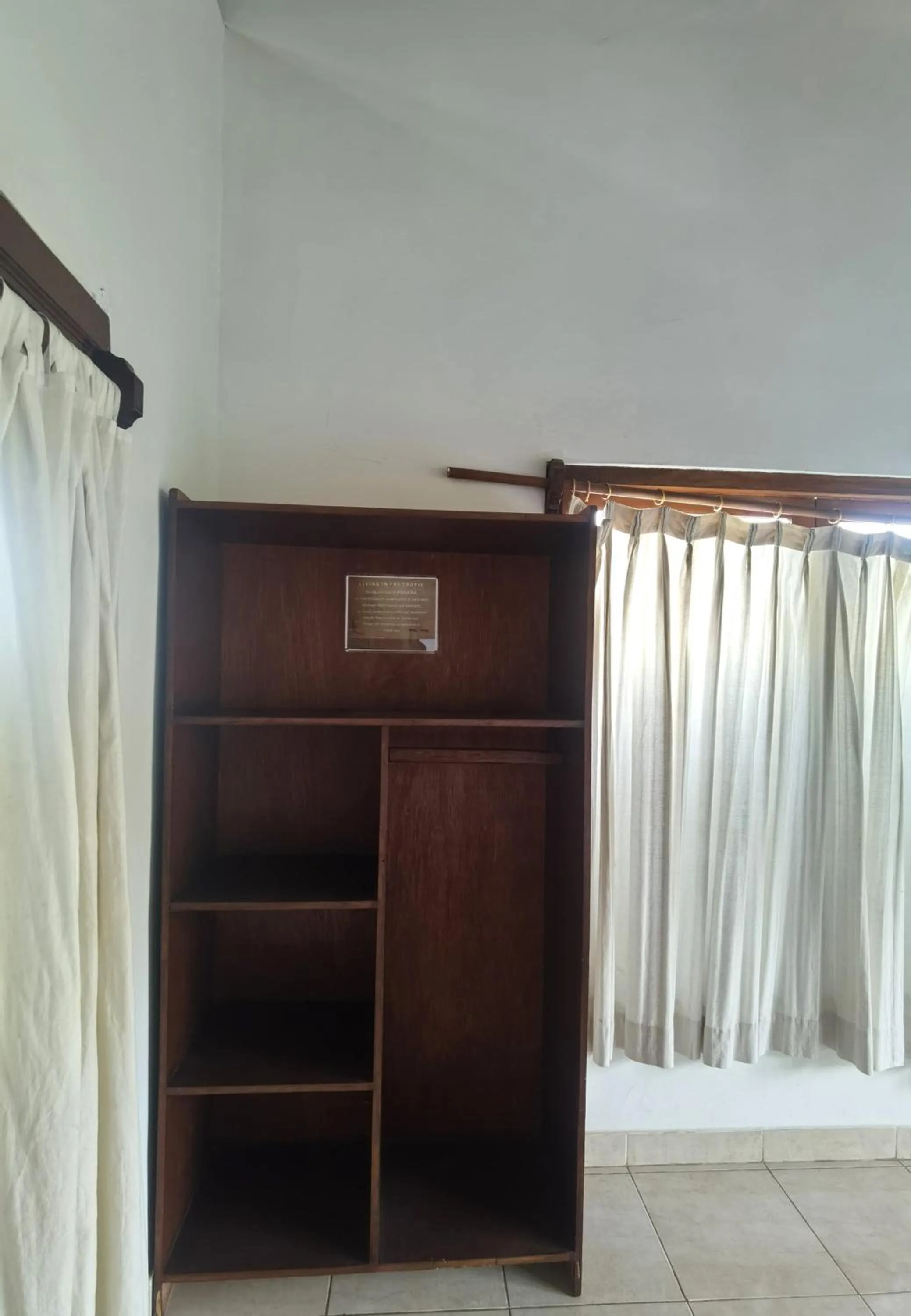 wardrobe in Wawa Wewe Rock