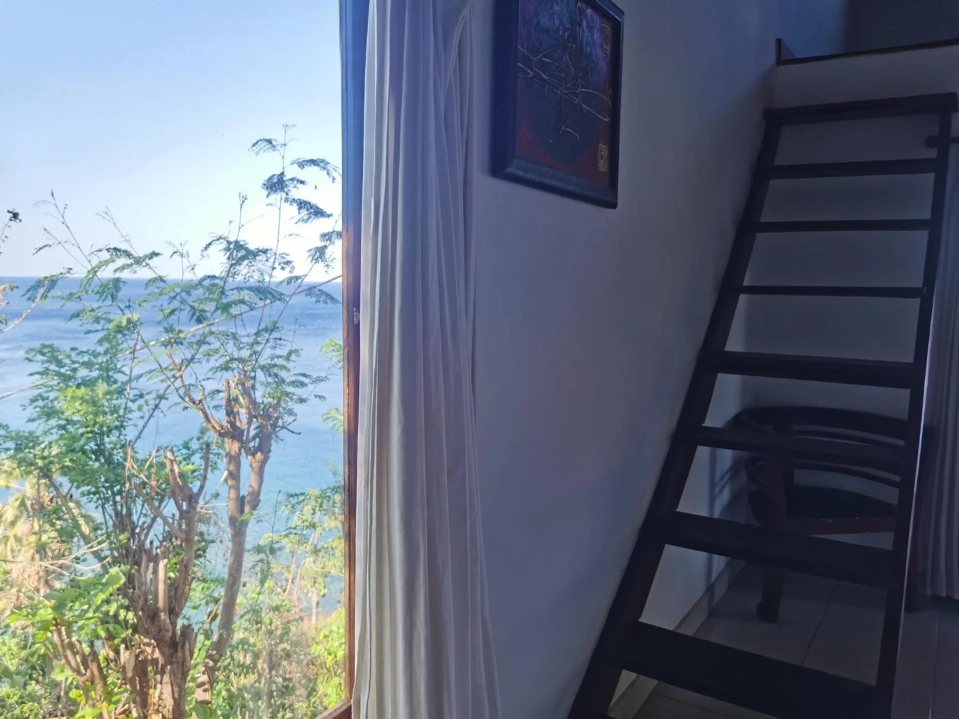 Day in Wawa Wewe Rock