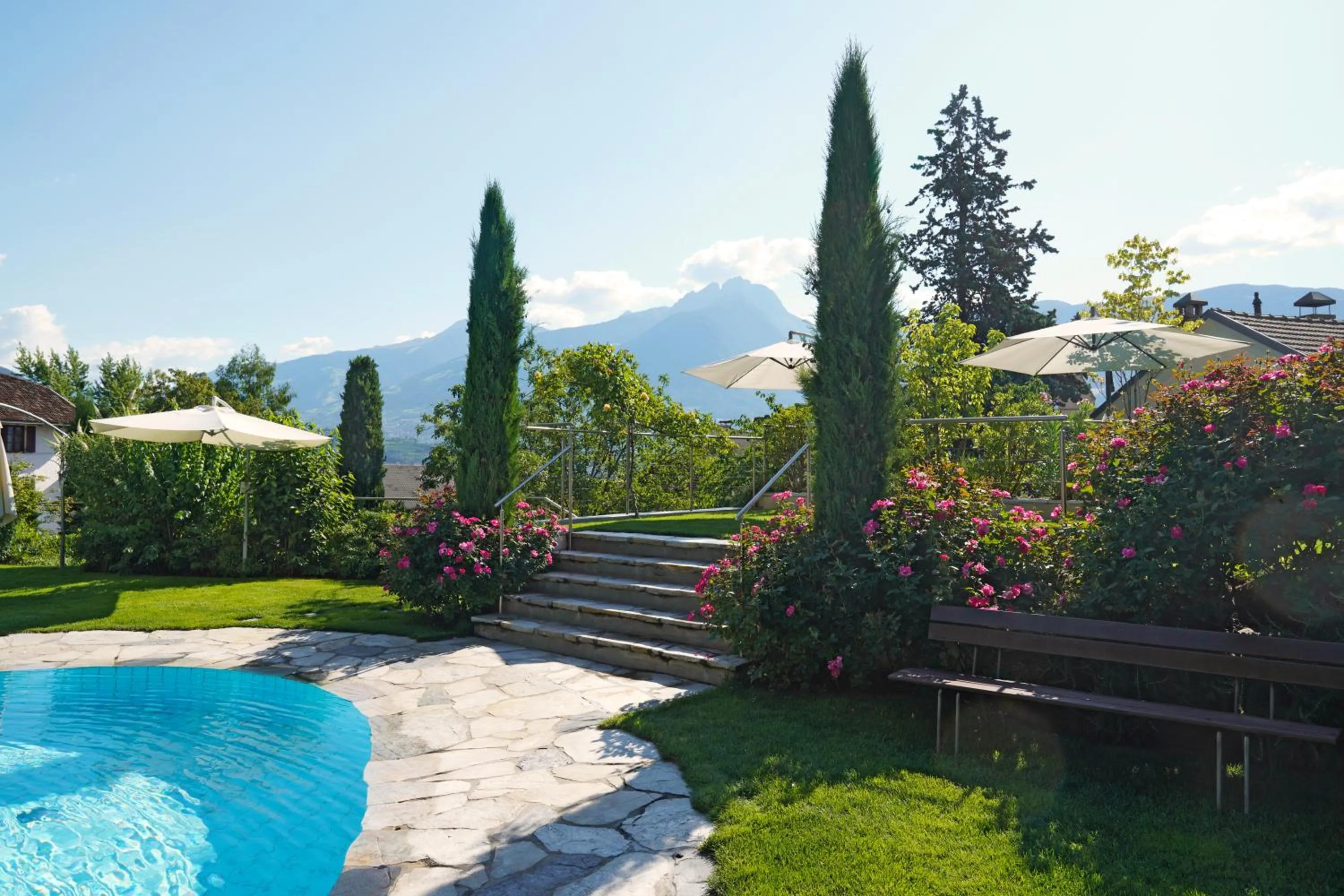 Swimming pool in Hotel Sonnenhof
