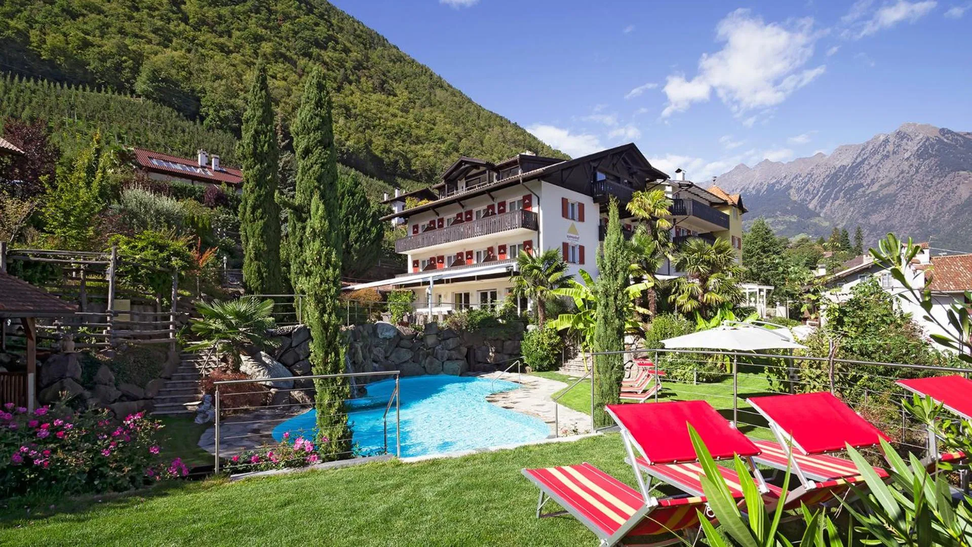 Swimming pool in Hotel Sonnenhof