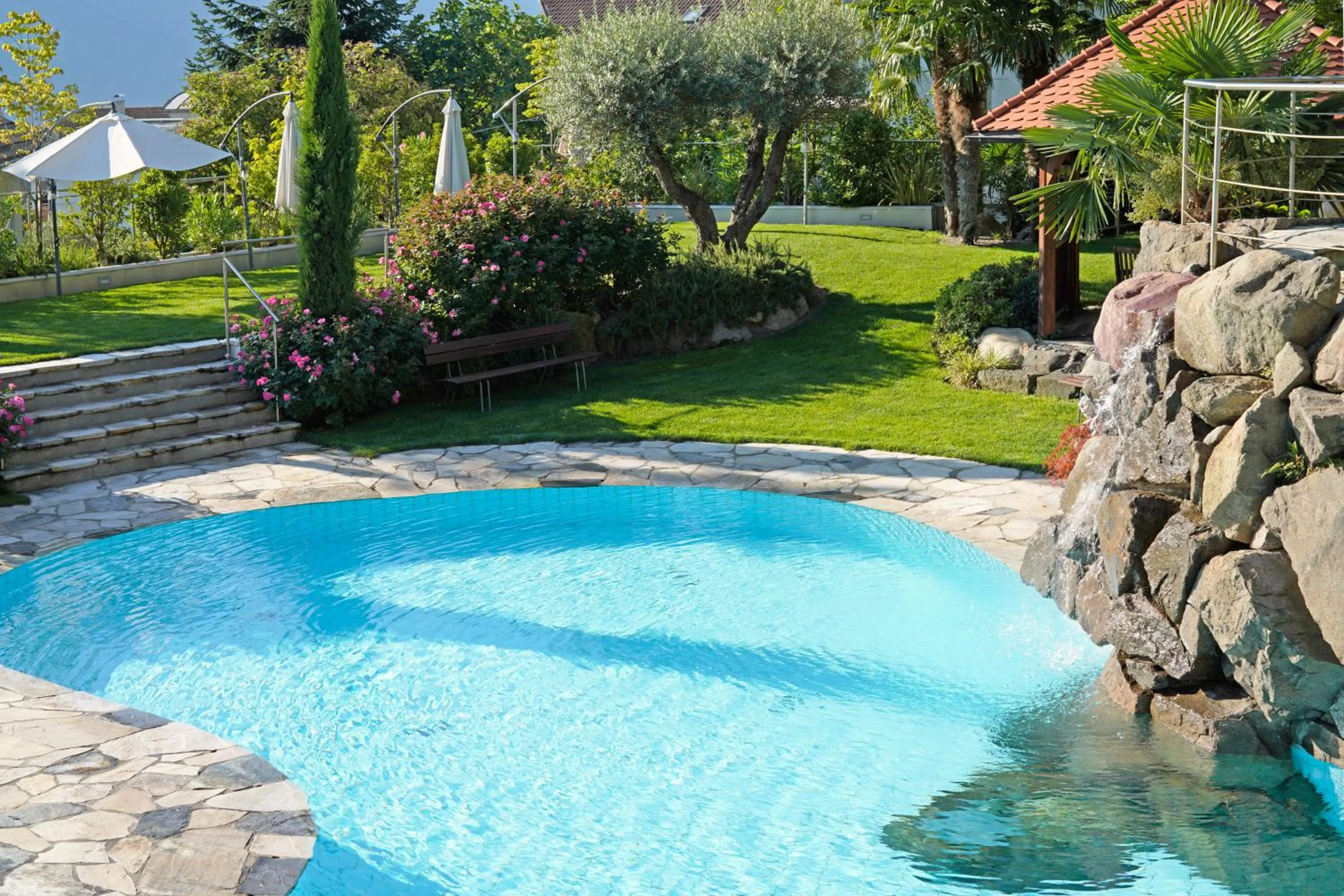 Swimming pool in Hotel Sonnenhof