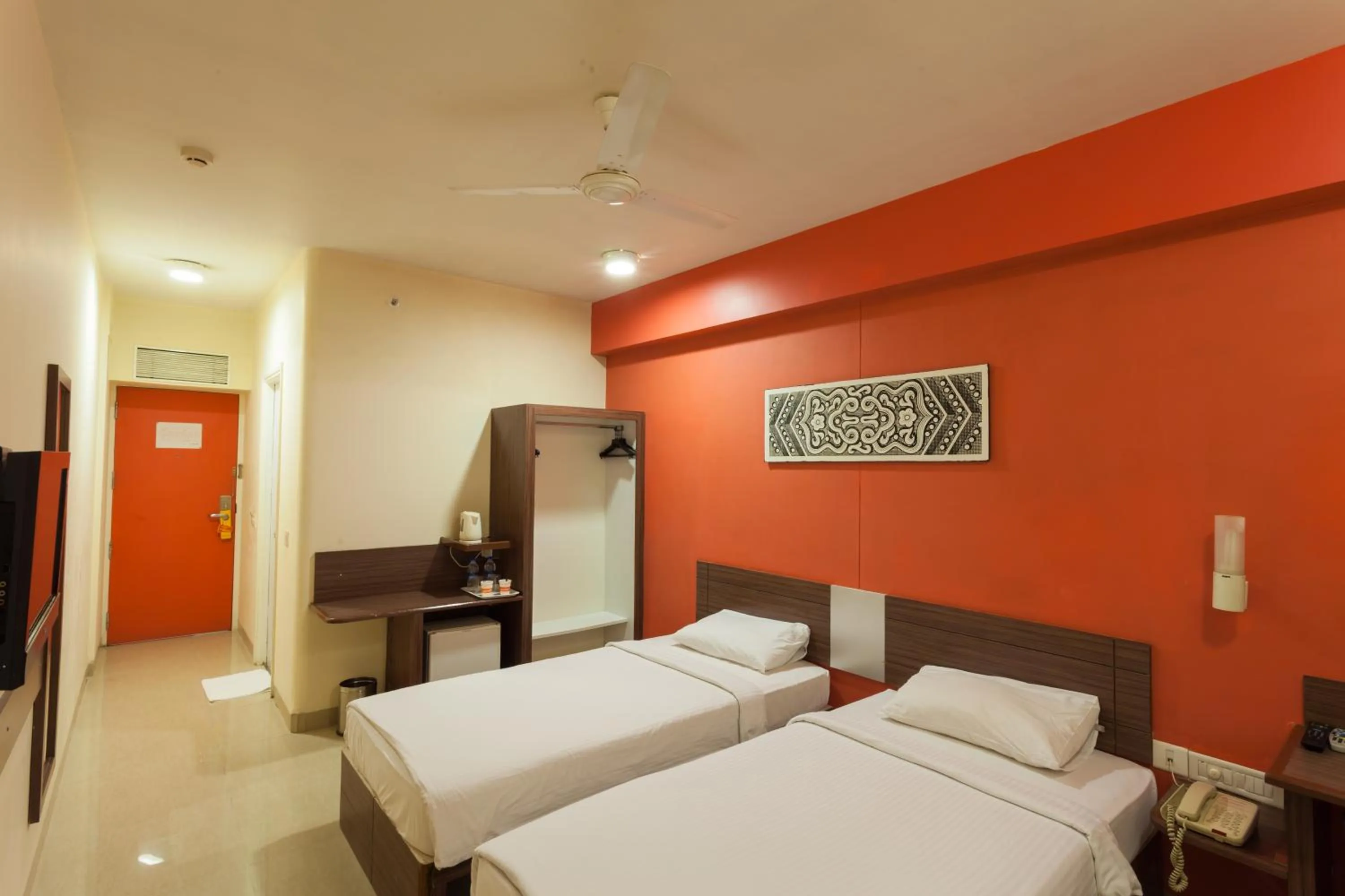 Photo of the whole room, Bed in Ginger Bangalore- Inner Ring Road