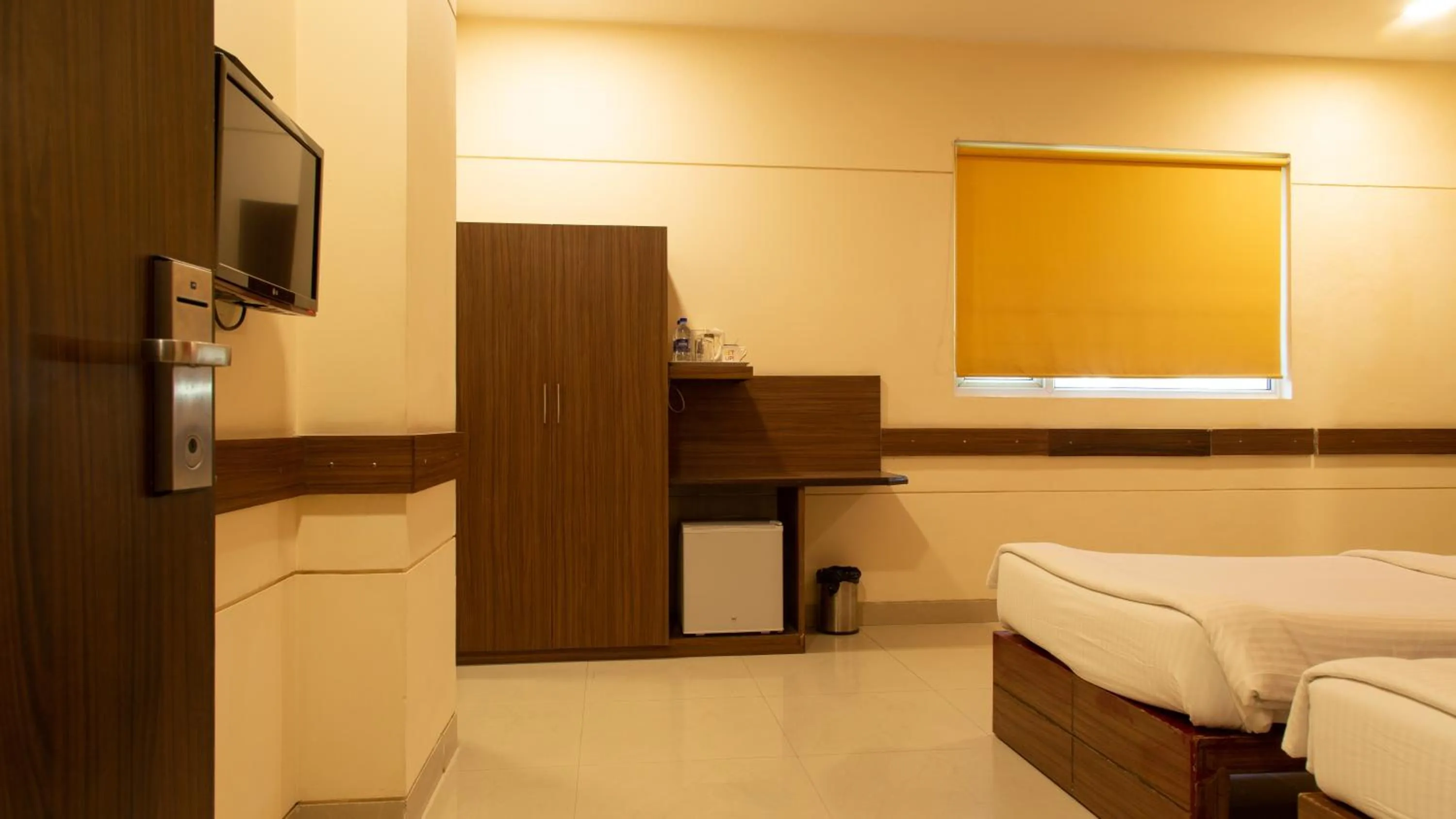 TV and multimedia, Bed in Ginger Bangalore- Inner Ring Road