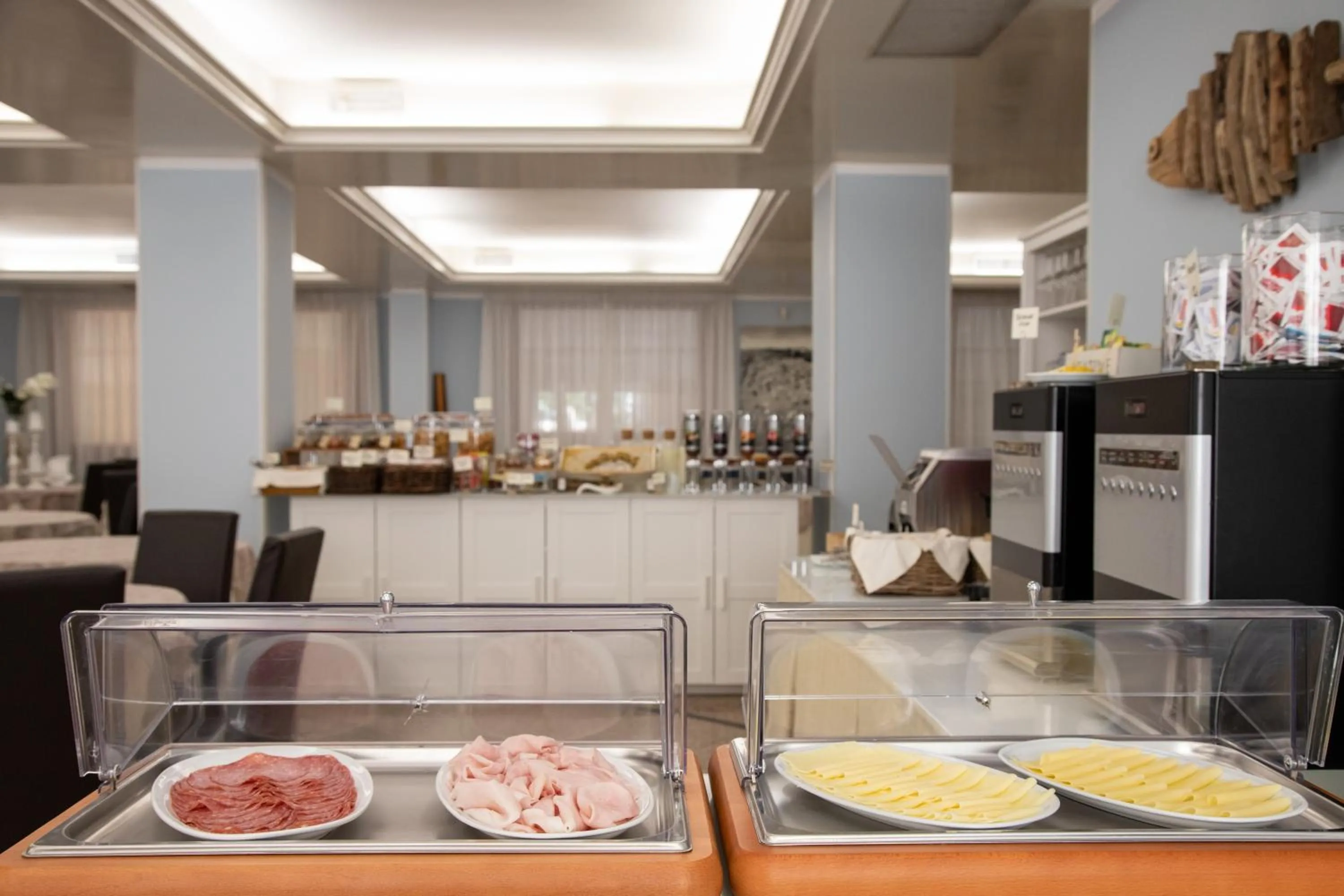 Breakfast in Hotel Villa Eugenia - 3 Stelle Superior con Private SPA e Piscina