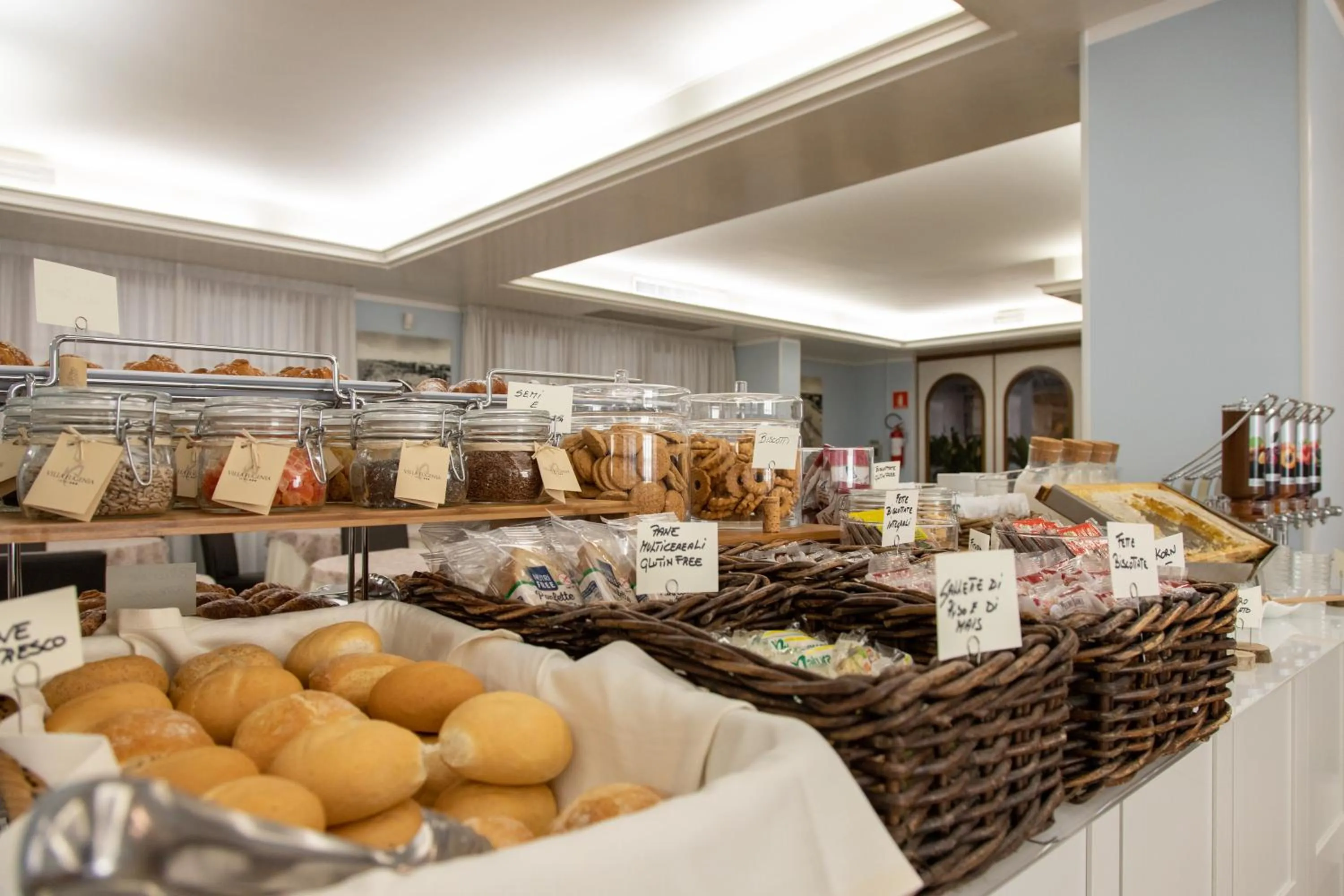 Breakfast in Hotel Villa Eugenia - 3 Stelle Superior con Private SPA e Piscina