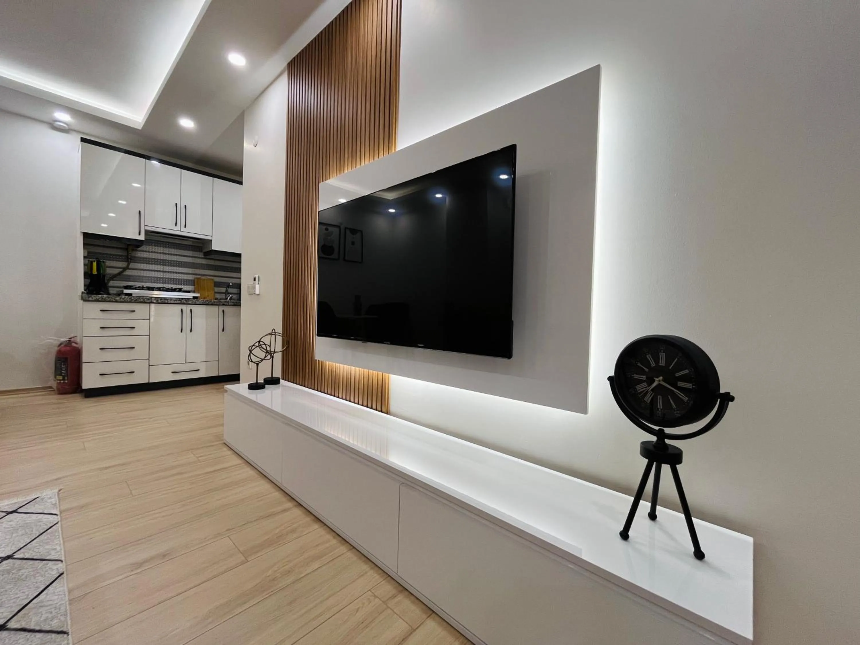 TV and multimedia in Westley Residence Taksim