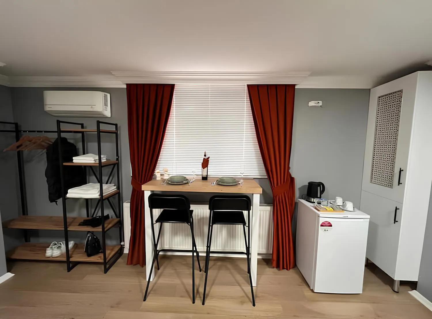 Dining area in Westley Residence Taksim