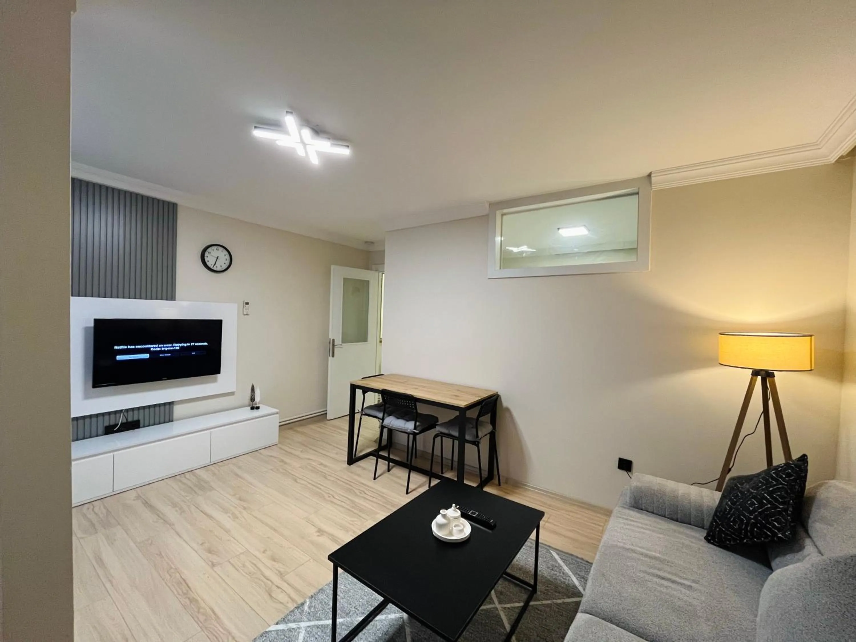 TV and multimedia in Westley Residence Taksim