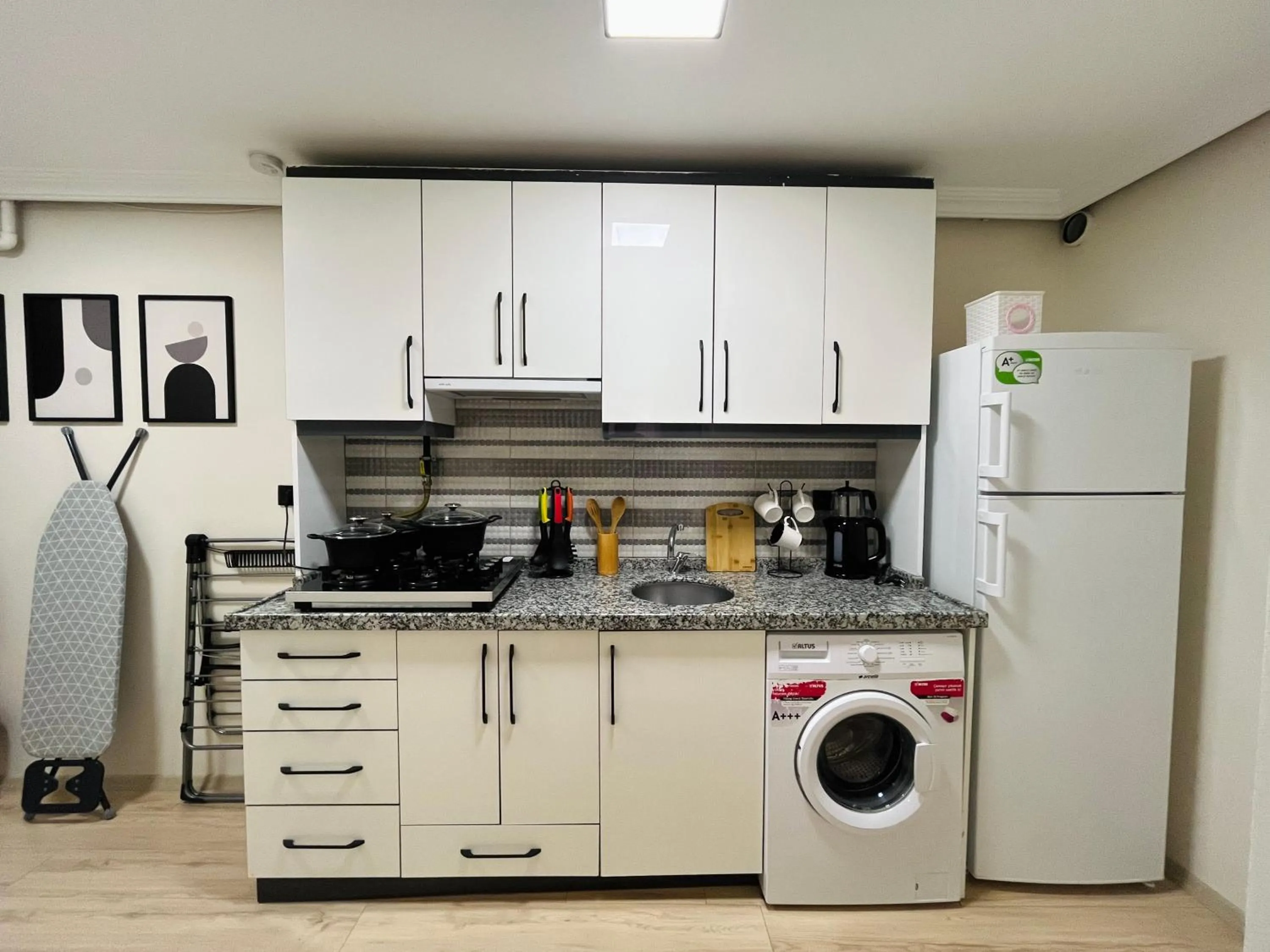 Kitchen or kitchenette in Westley Residence Taksim