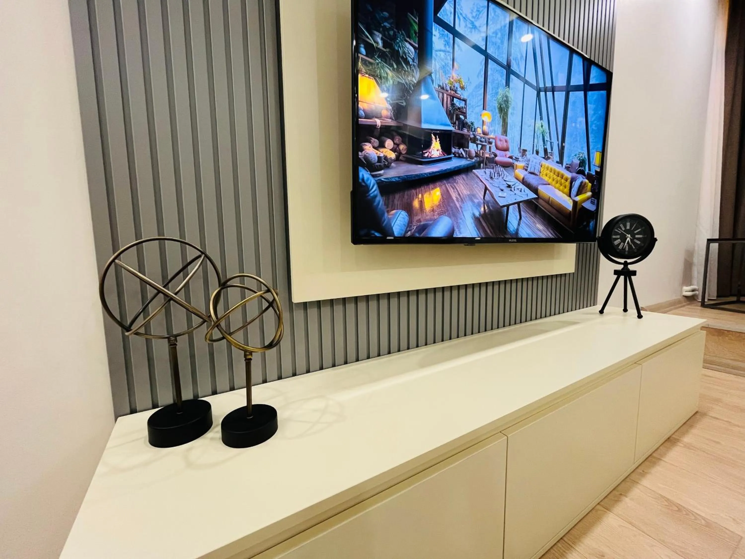 TV and multimedia in Westley Residence Taksim