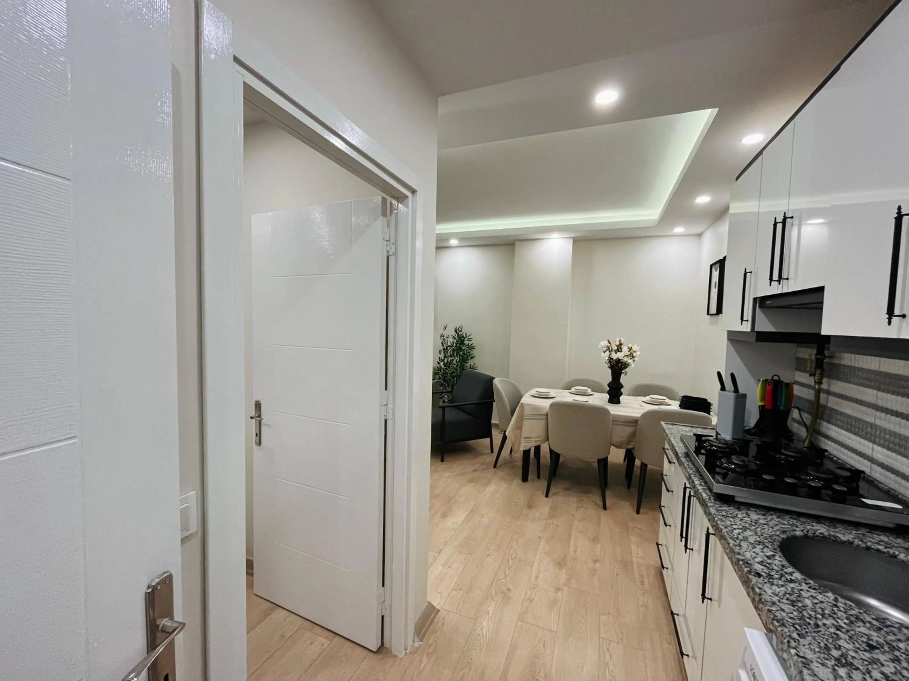 Photo of the whole room in Westley Residence Taksim