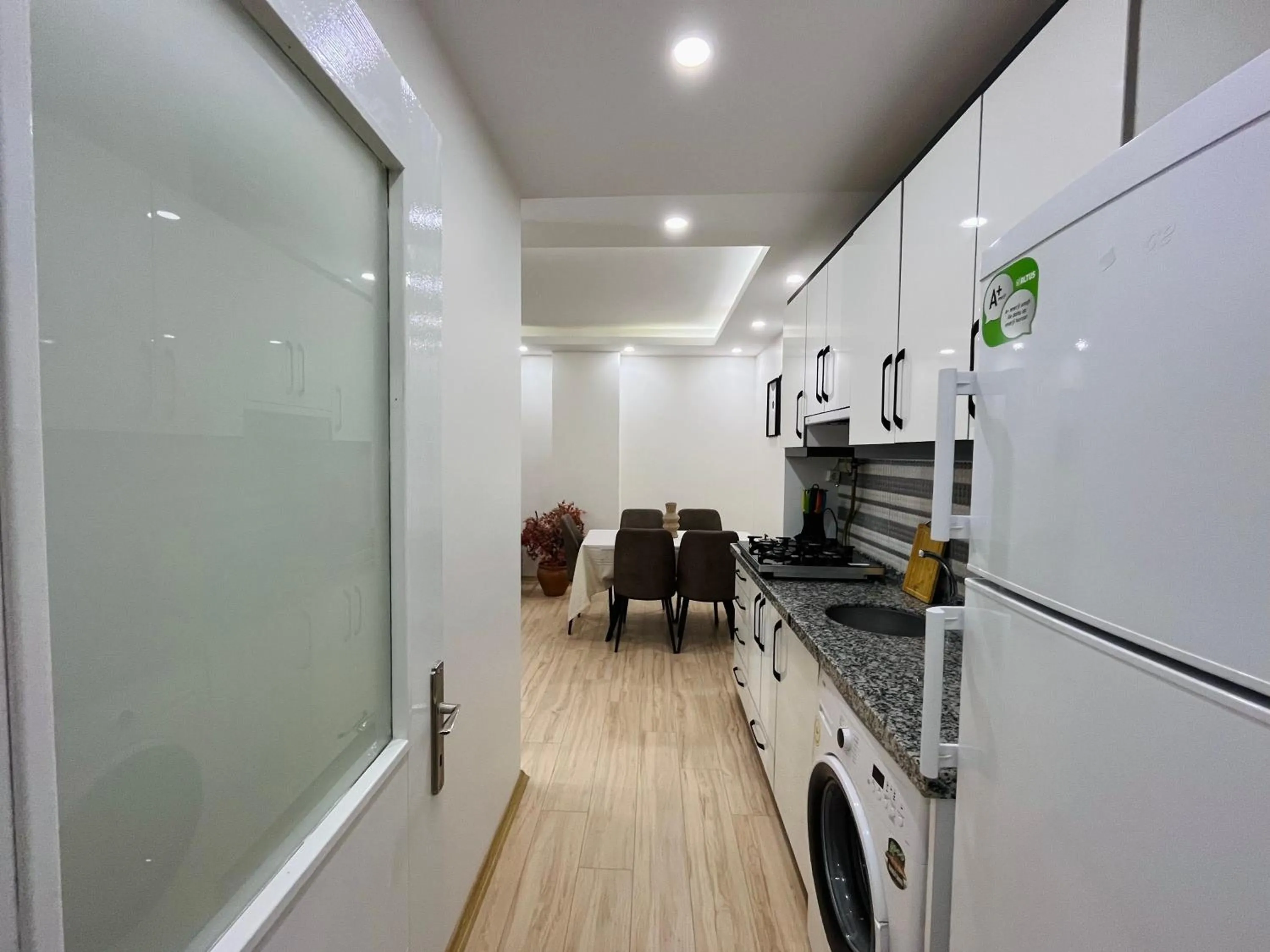 Kitchen or kitchenette in Westley Residence Taksim