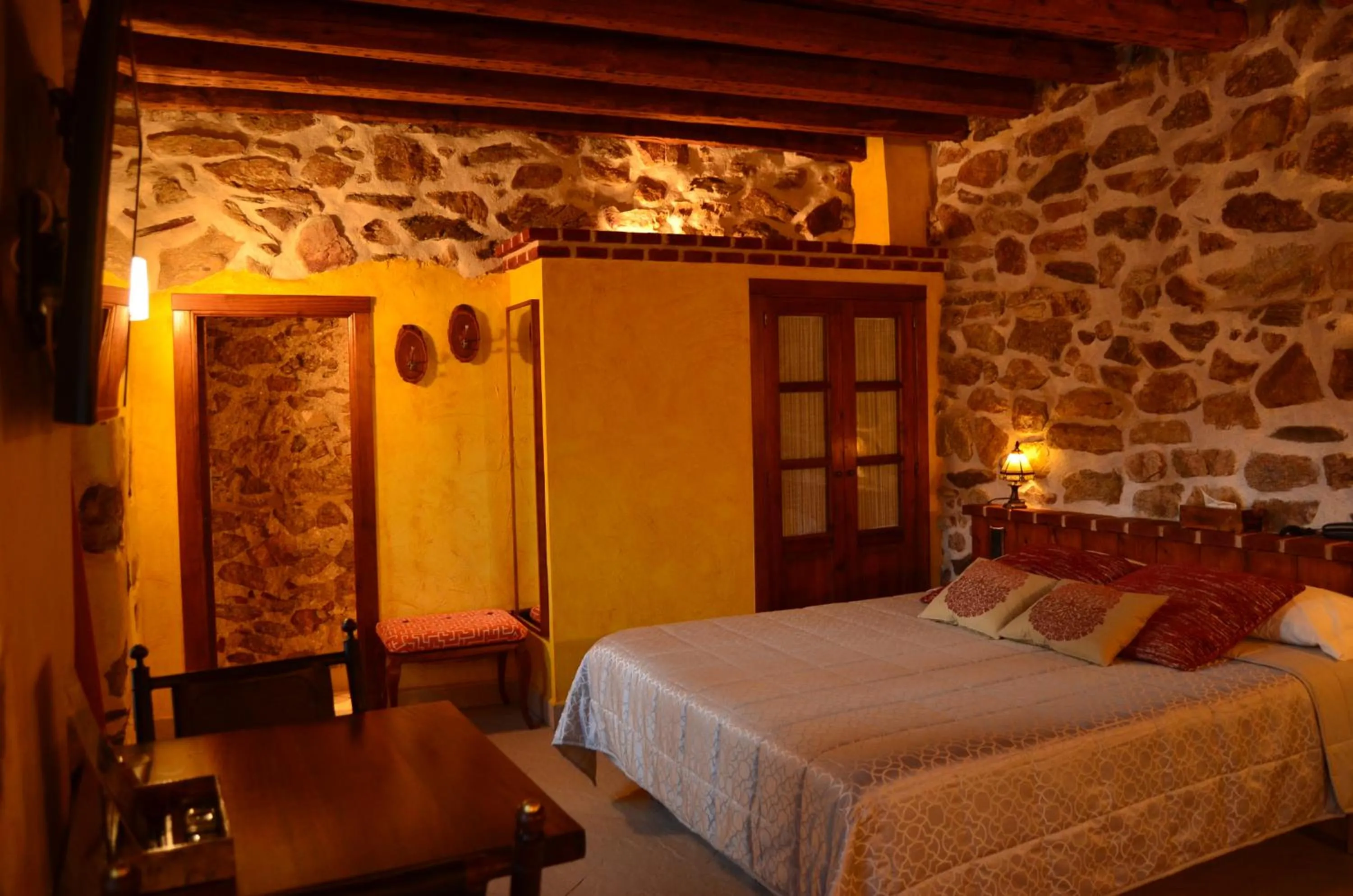 Bed in Hotel La Beltraneja