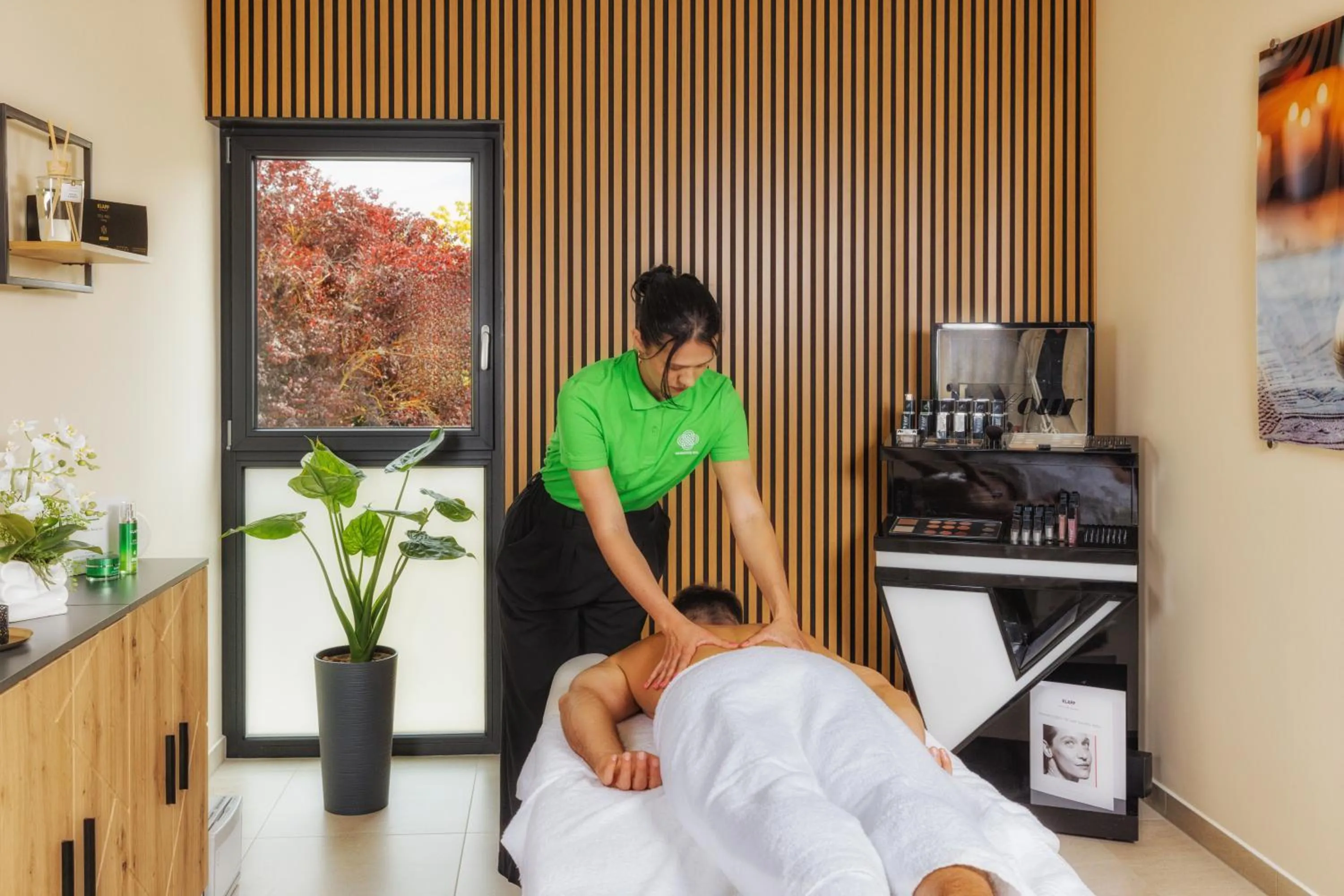 Massage in Bernstein Acamed Resort