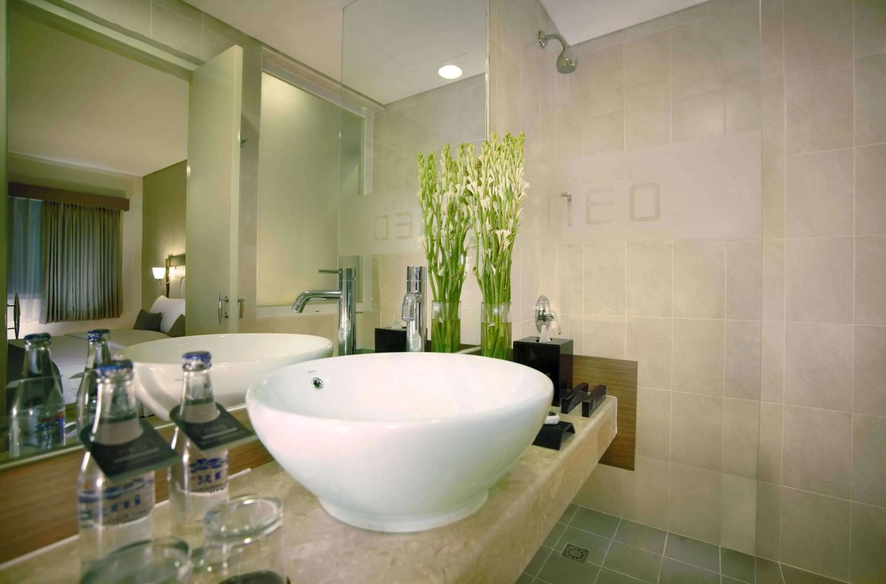 Bathroom in Hotel Neo - Kuta, Jelantik