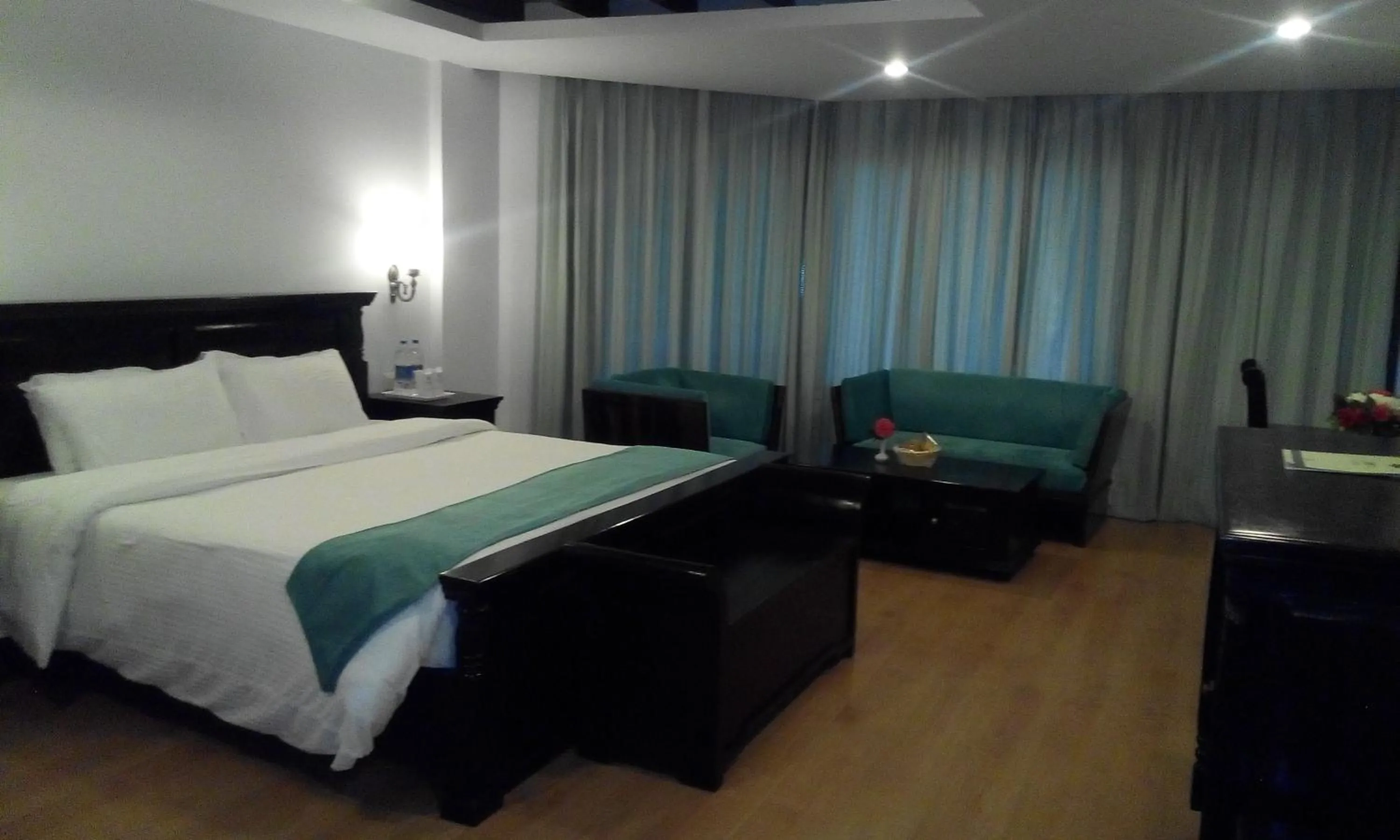 Photo of the whole room, Bed in Manuallaya The Resort & Spa