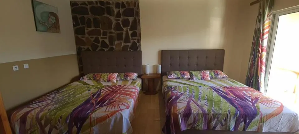 Photo of the whole room, Bed in TEA TAHITI Holidays