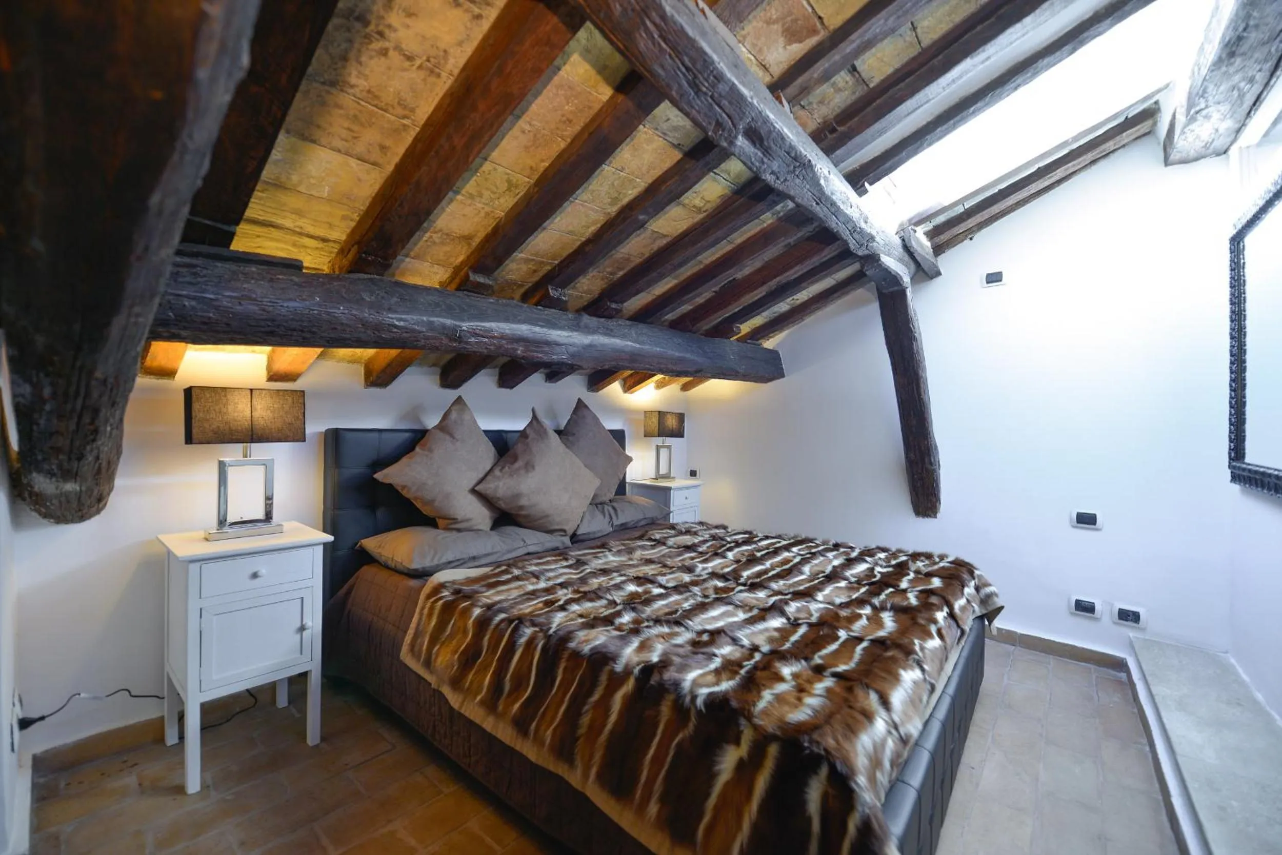 Bed in Easydomus Rome