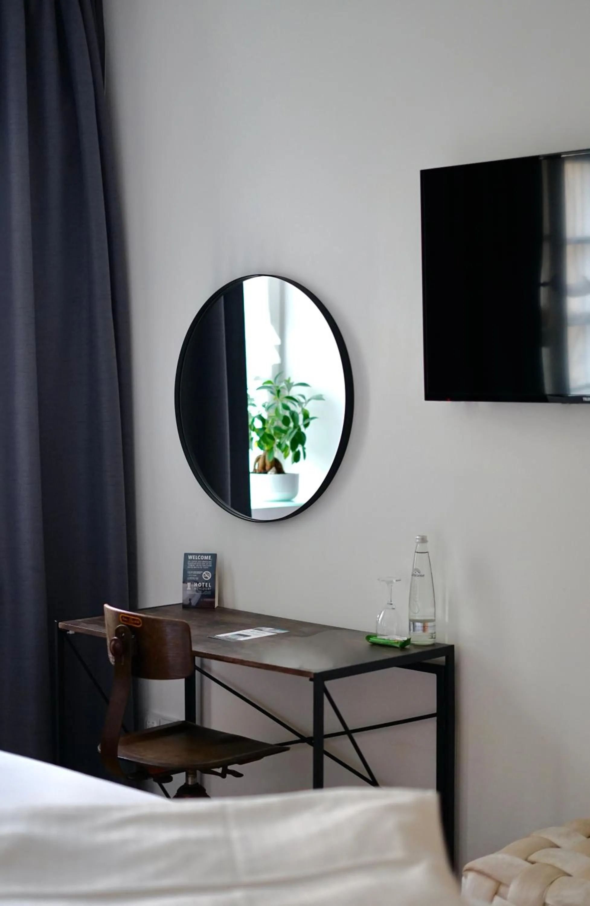 Bed in Hotel Mühldorf