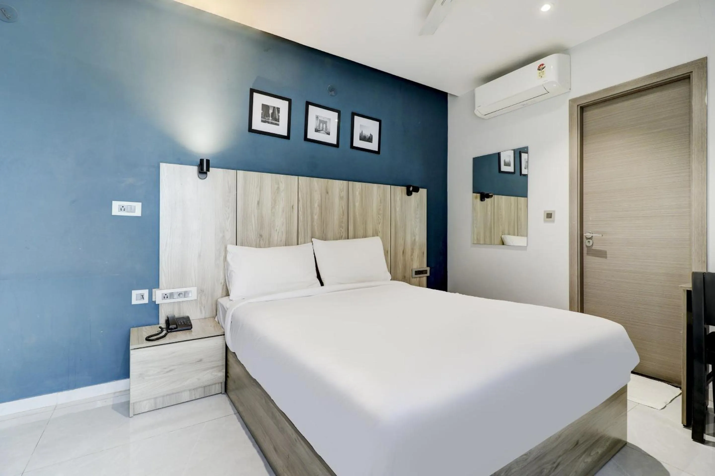 Bedroom, Bed in Sleek Townhouse Galexia Hotel and Resorts