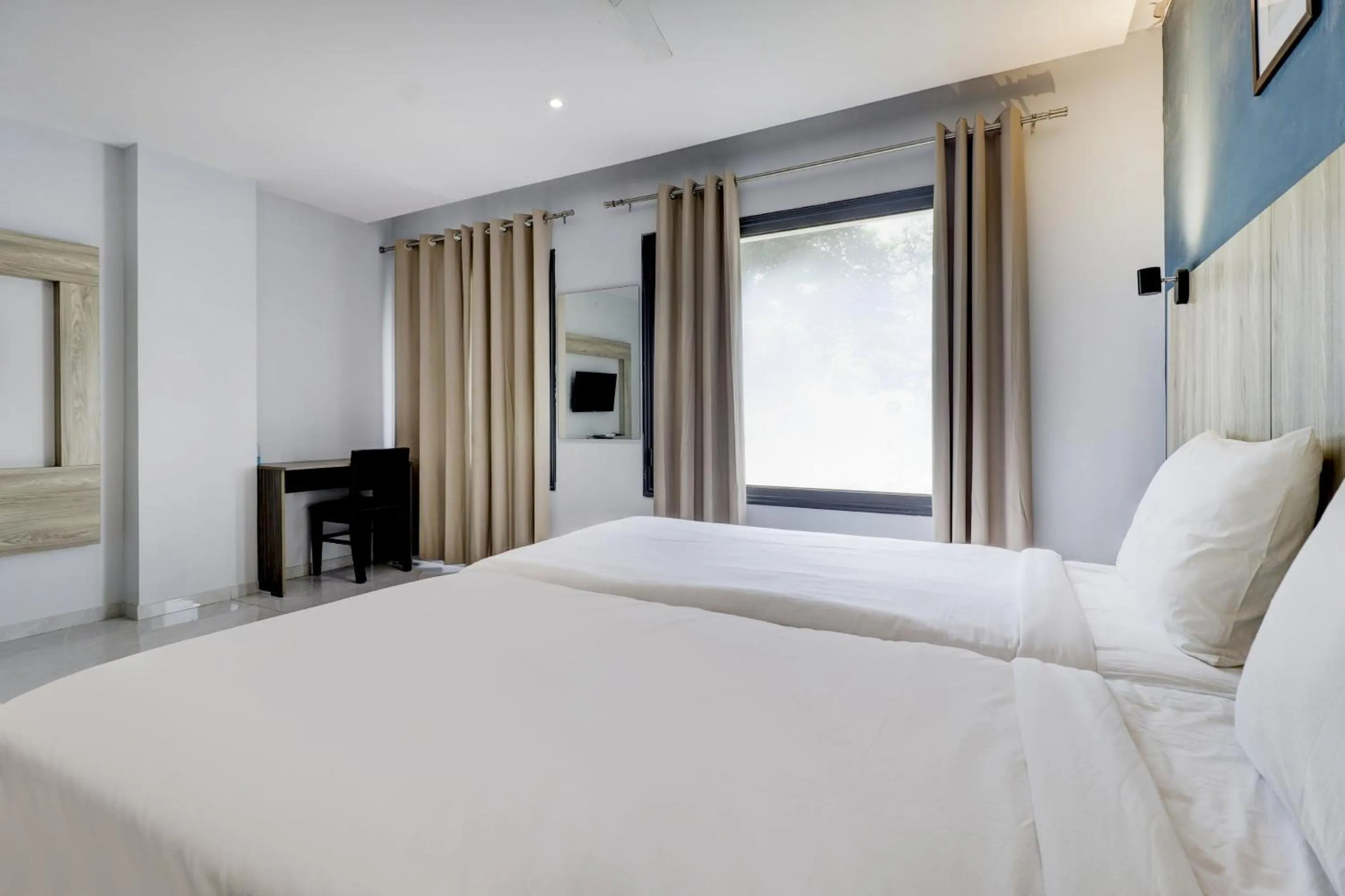 Bedroom, Bed in Sleek Townhouse Galexia Hotel and Resorts