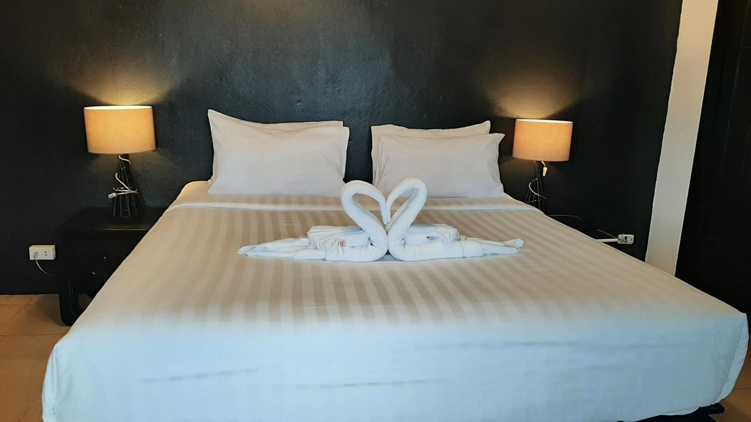 Bed in Big Boys' Bed & Burger - Patong Beach