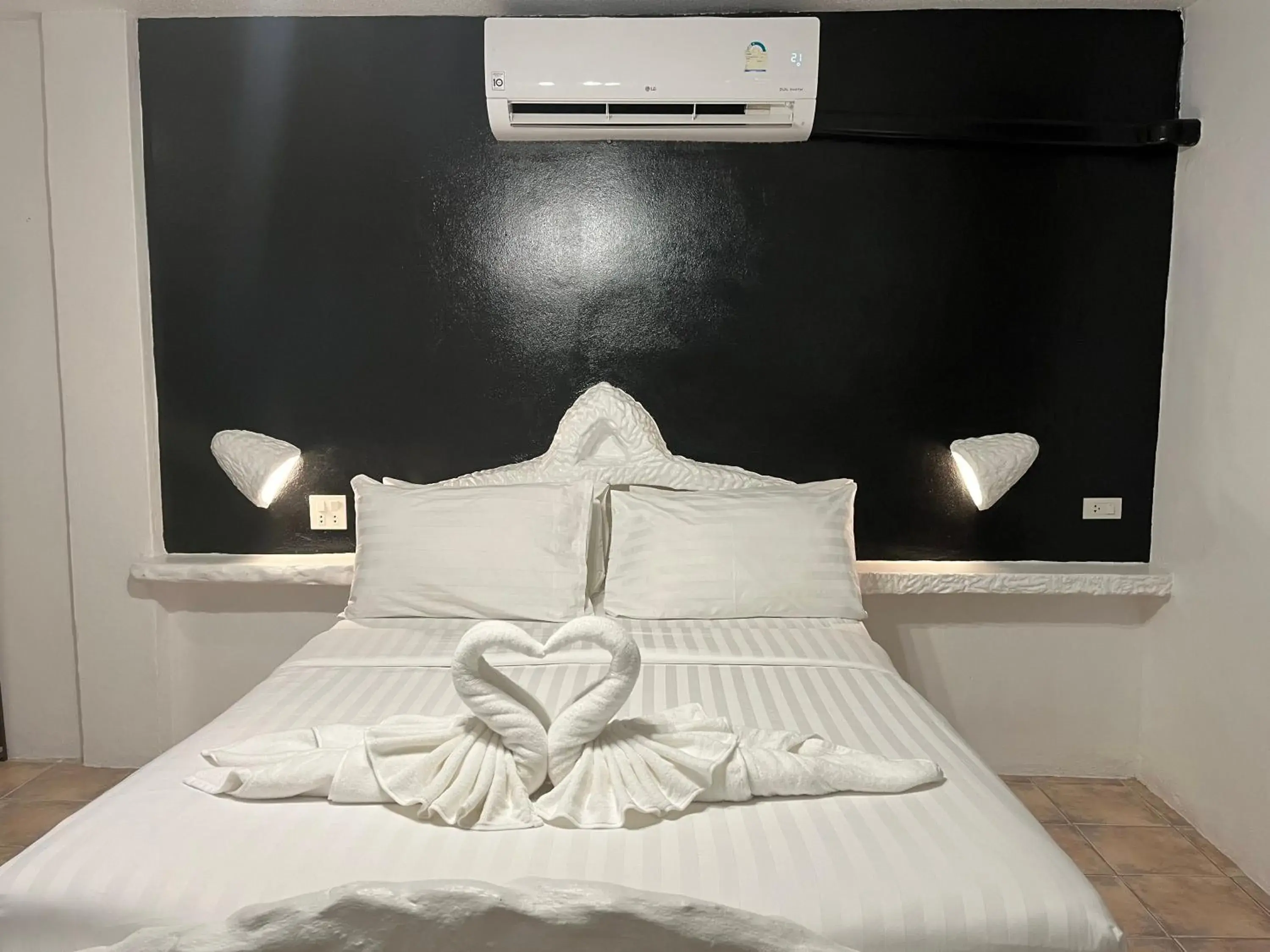 Double Room with Balcony in Big Boys' Bed & Burger - Patong Beach Double Room with Balcony in Big Boys' Bed & Burger - Patong Beach