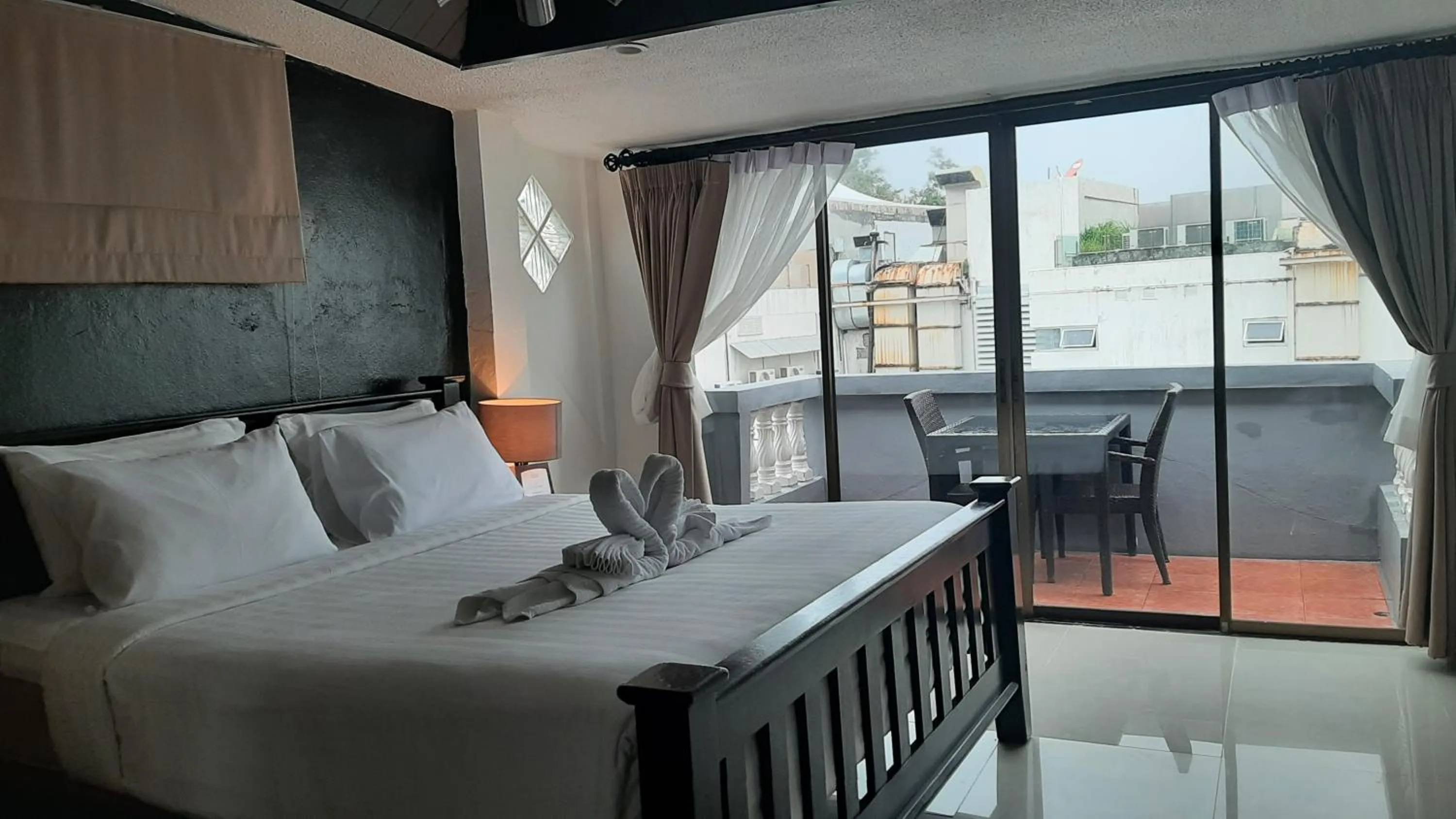 Bed in Big Boys' Bed & Burger - Patong Beach