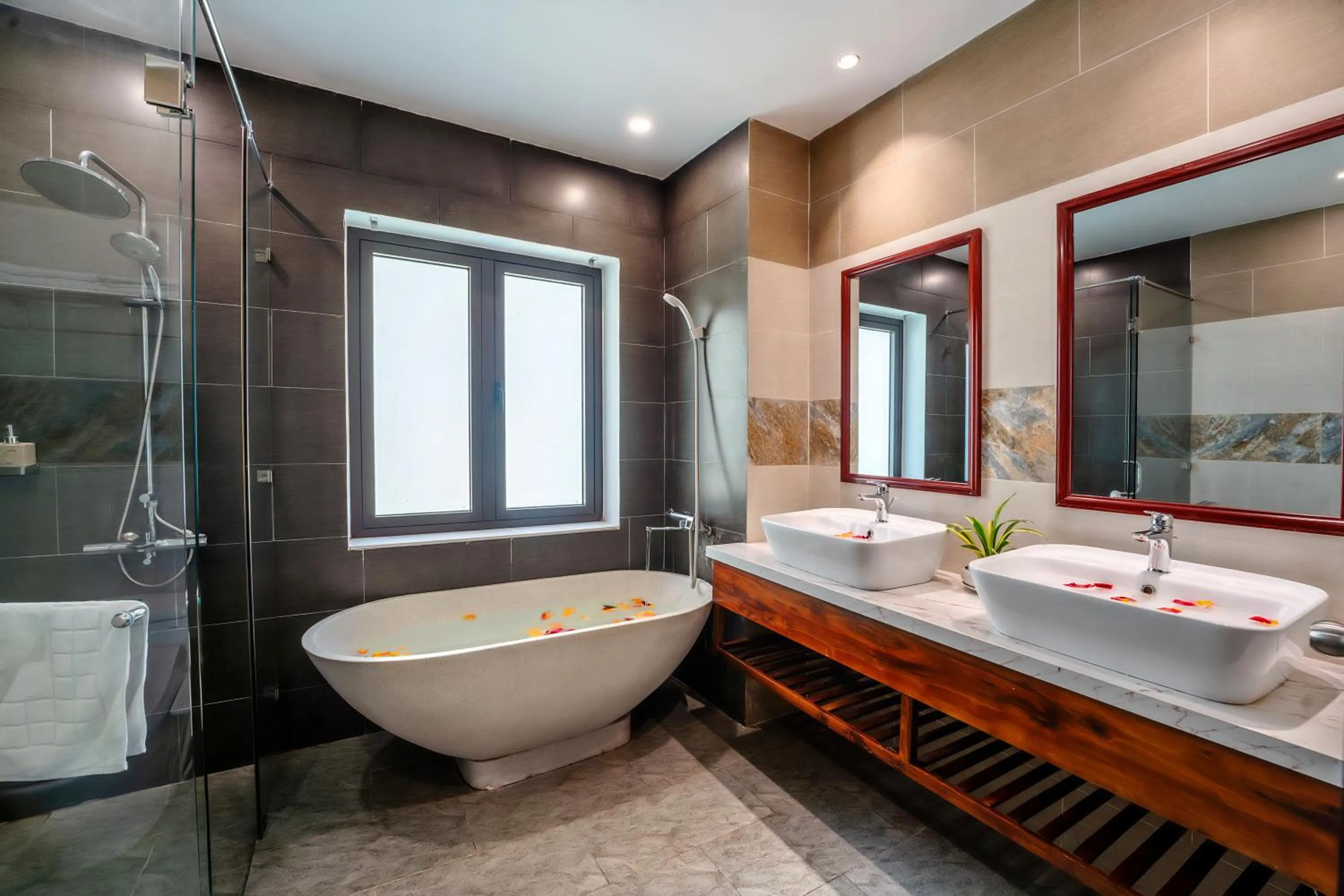 Bathroom in December Hoi An Villa