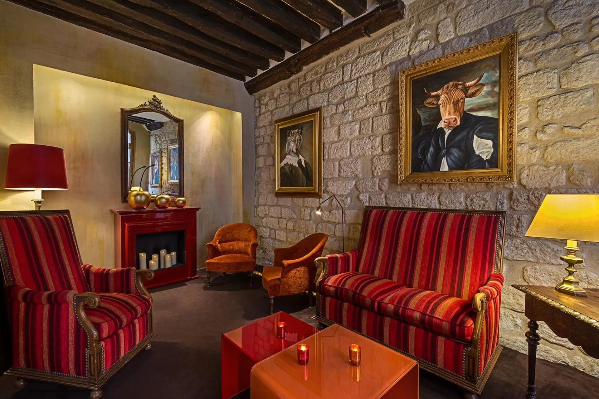 Living room in Hôtel Saint-Paul Rive-Gauche