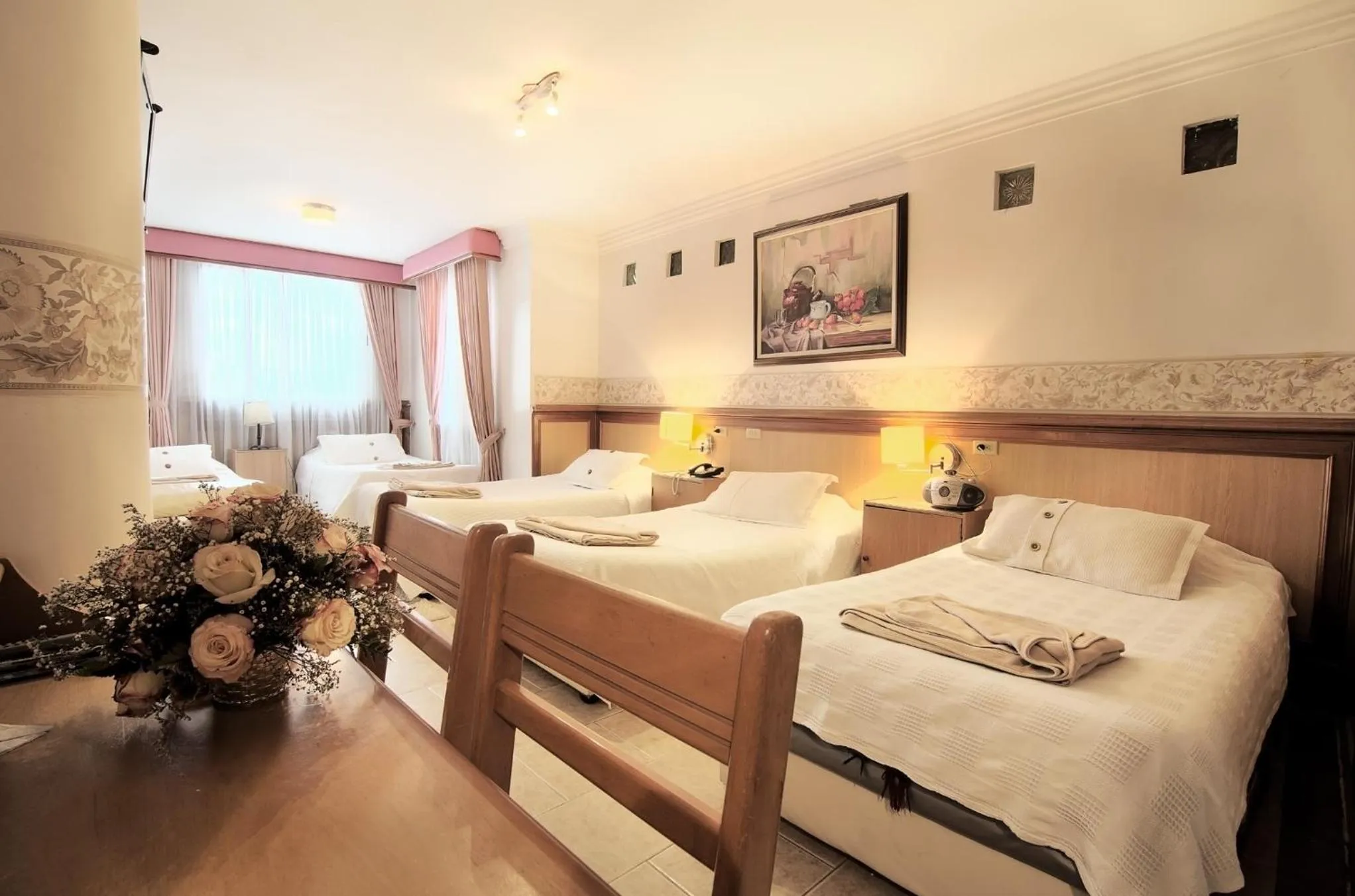 Photo of the whole room in Hotel Inter Bogotá