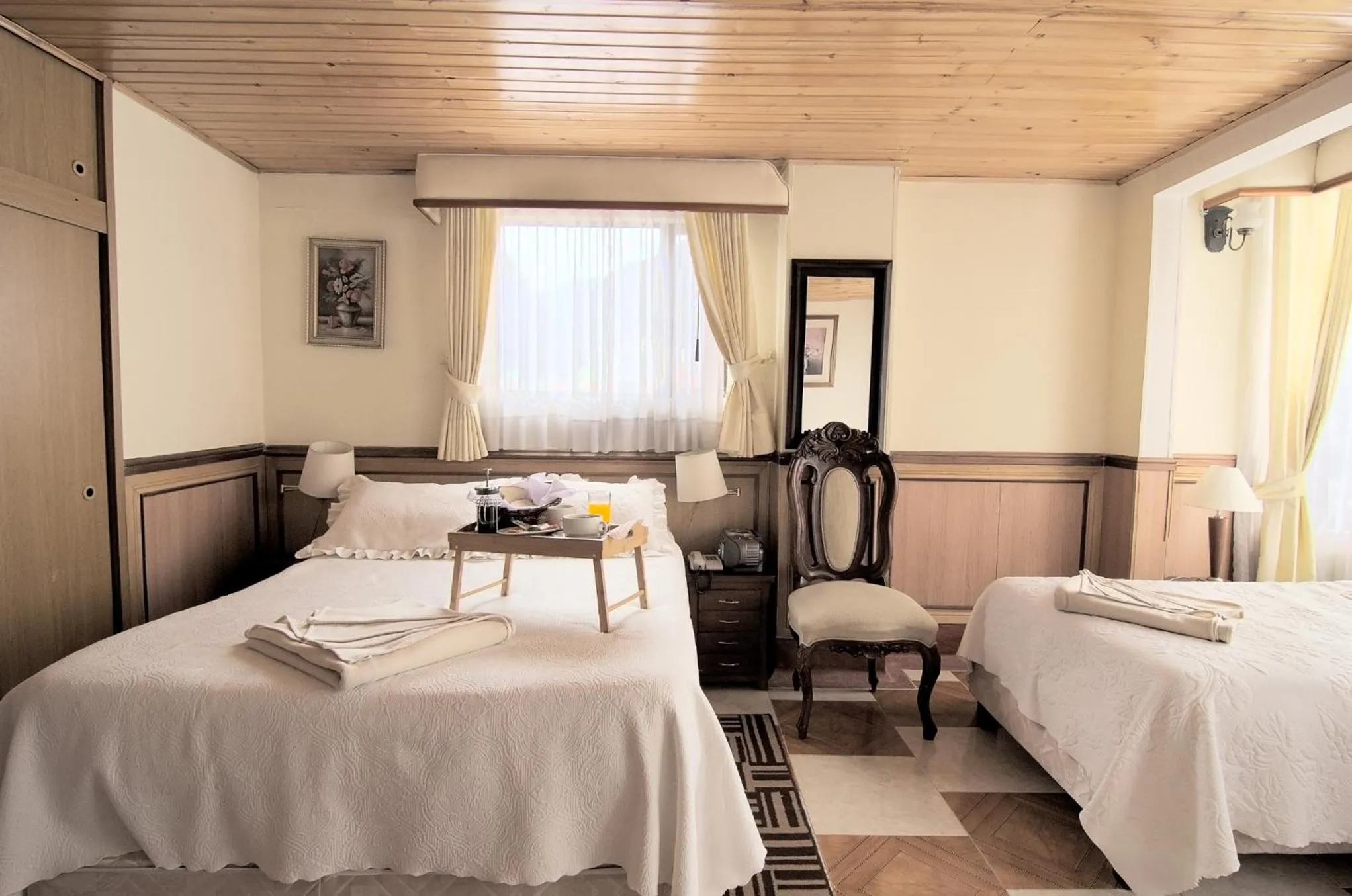 Photo of the whole room in Hotel Inter Bogotá