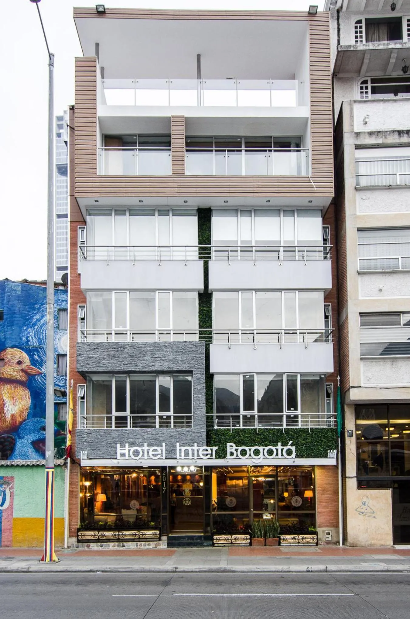 Facade/entrance in Hotel Inter Bogotá