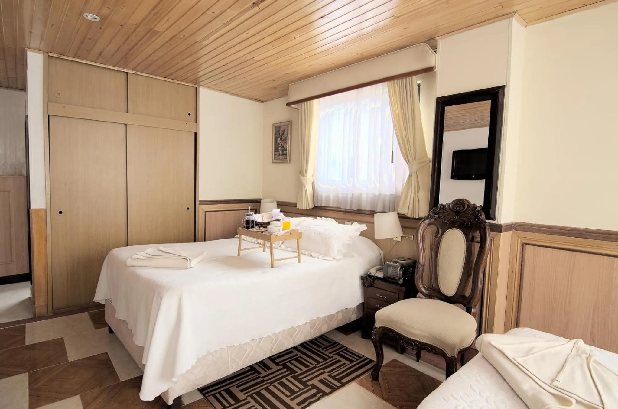 Photo of the whole room in Hotel Inter Bogotá