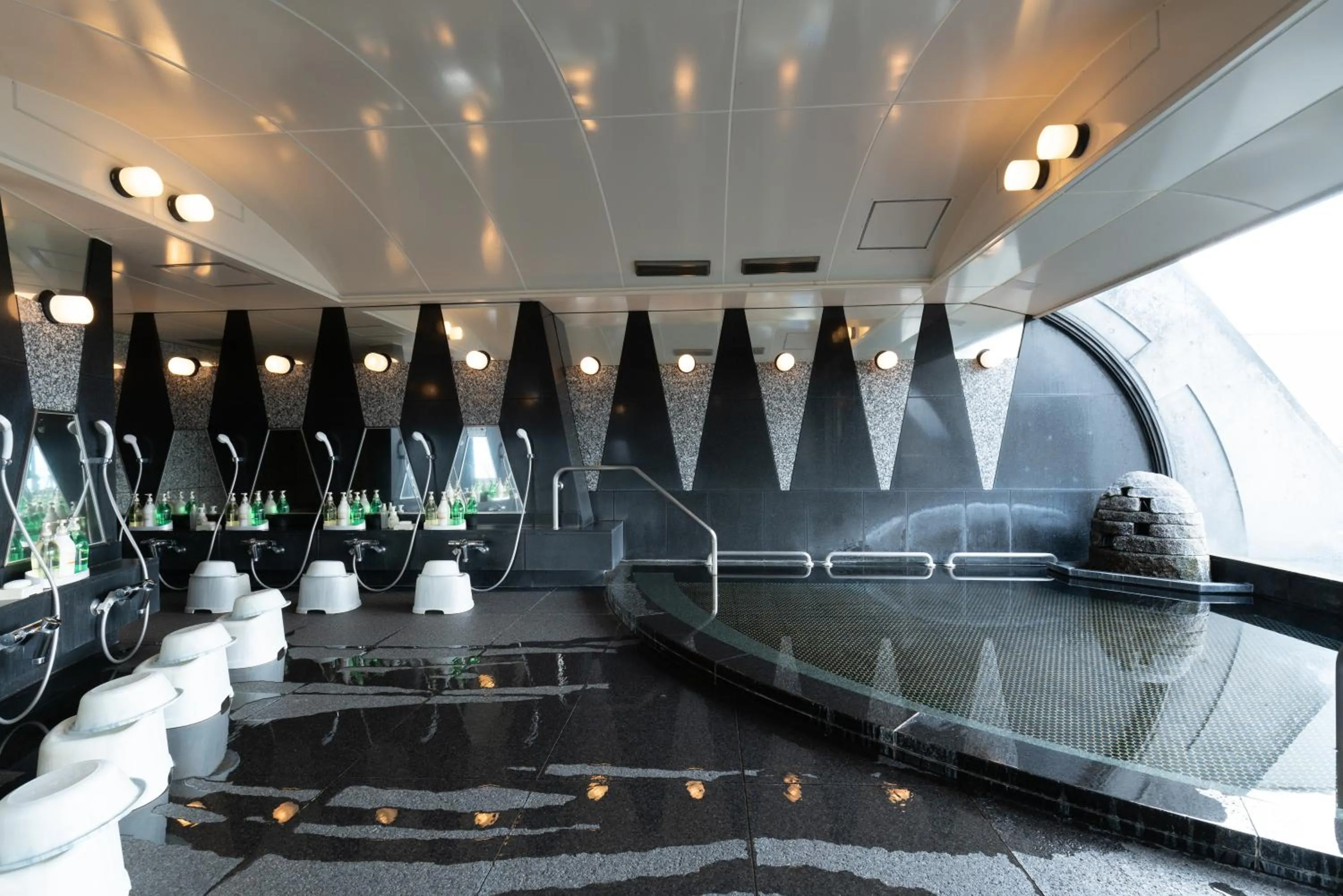 Hot Spring Bath in Rembrandt Premium Fuji Gotenba