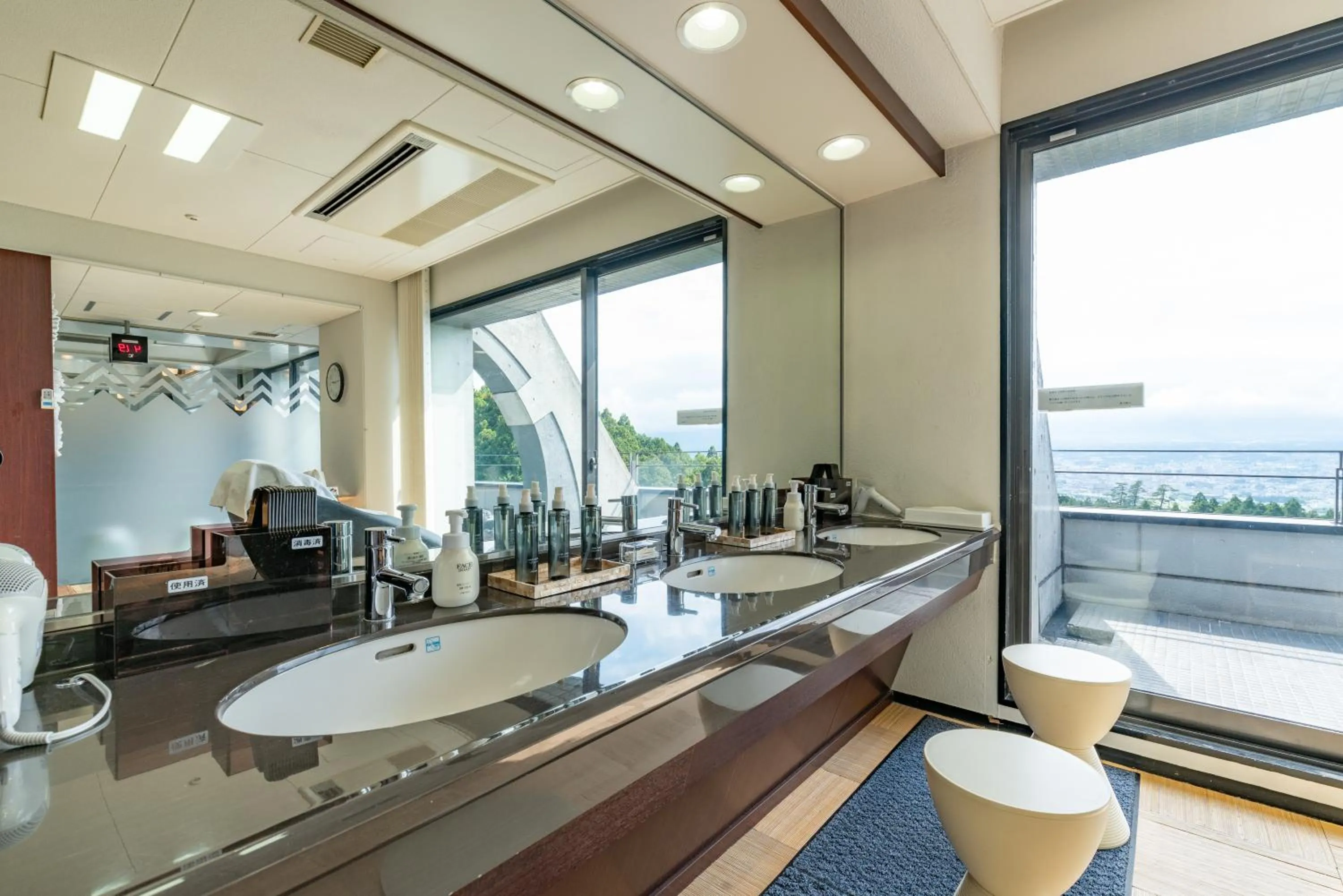 Hot Spring Bath in Rembrandt Premium Fuji Gotenba