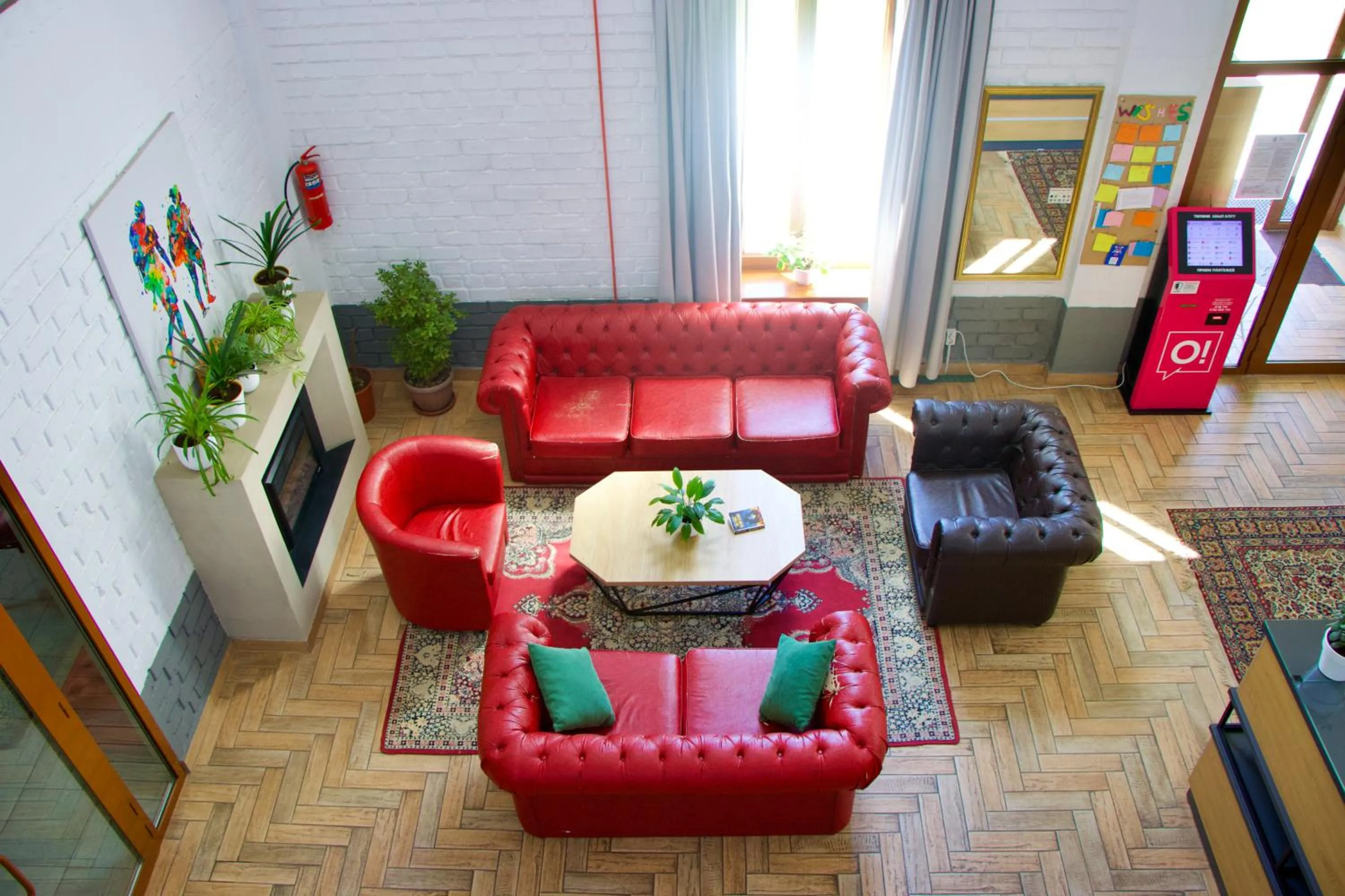 Communal lounge/ TV room in ololoFreelander Hostel&Coworking