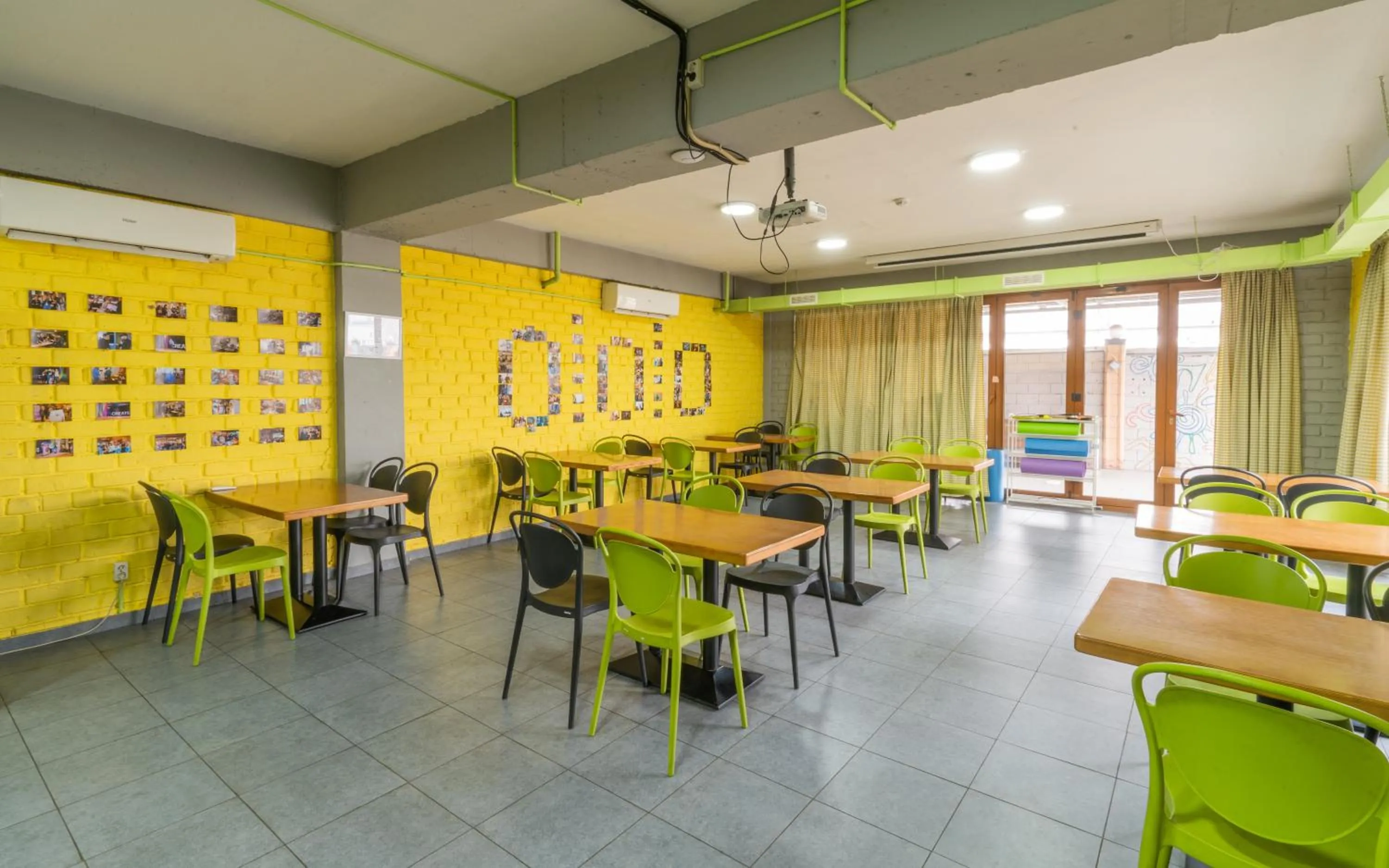 Dining area in ololoFreelander Hostel&Coworking