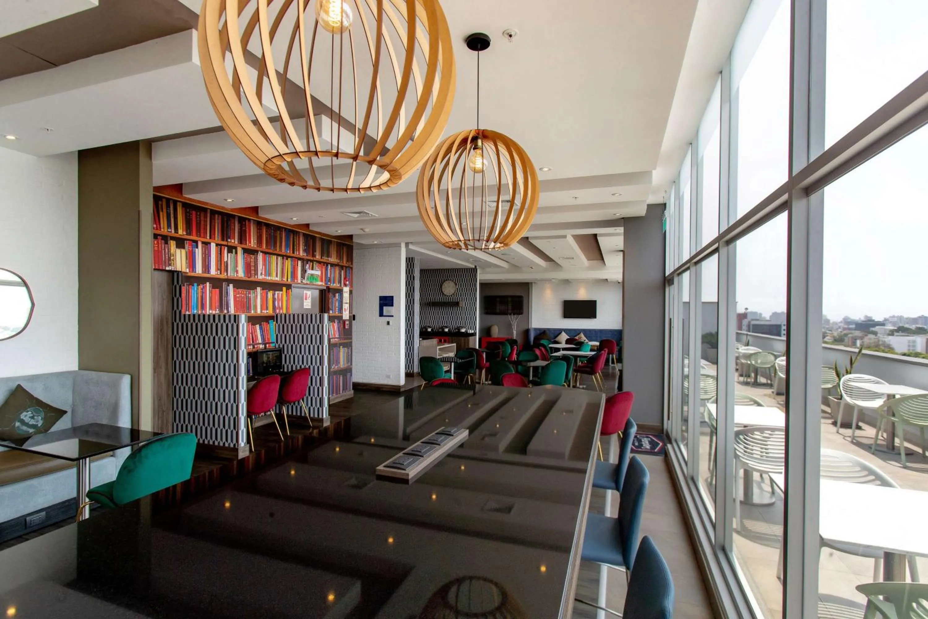 Restaurant/places to eat in Hampton By Hilton Lima San Isidro