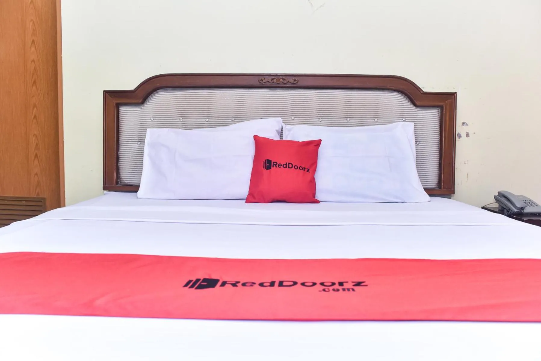 Bedroom, Bed in RedDoorz Plus @ Tirta Kencana Hotel