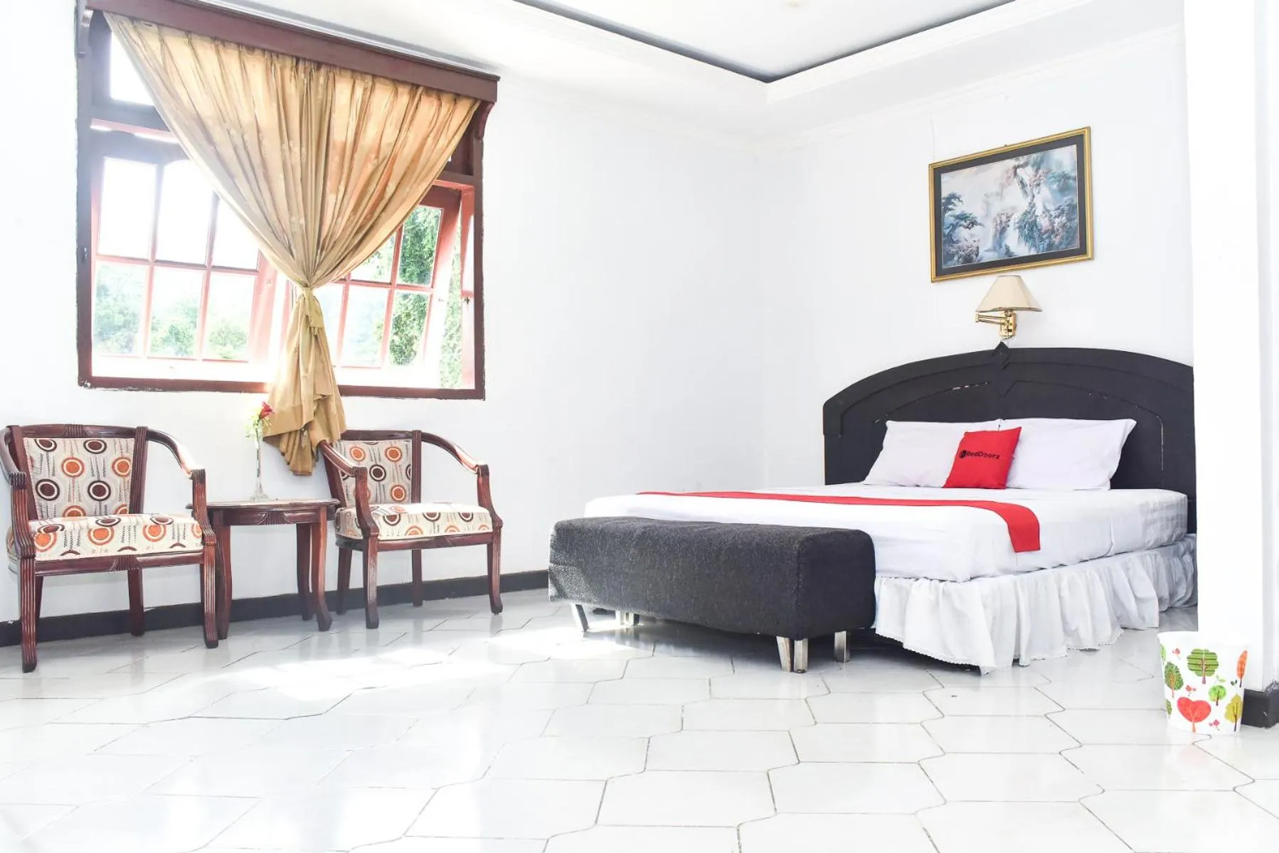 Photo of the whole room, Bed in RedDoorz Plus @ Tirta Kencana Hotel