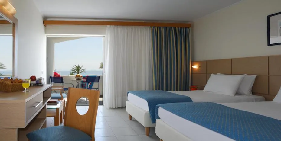 Bed in Comer Kinetta Beach