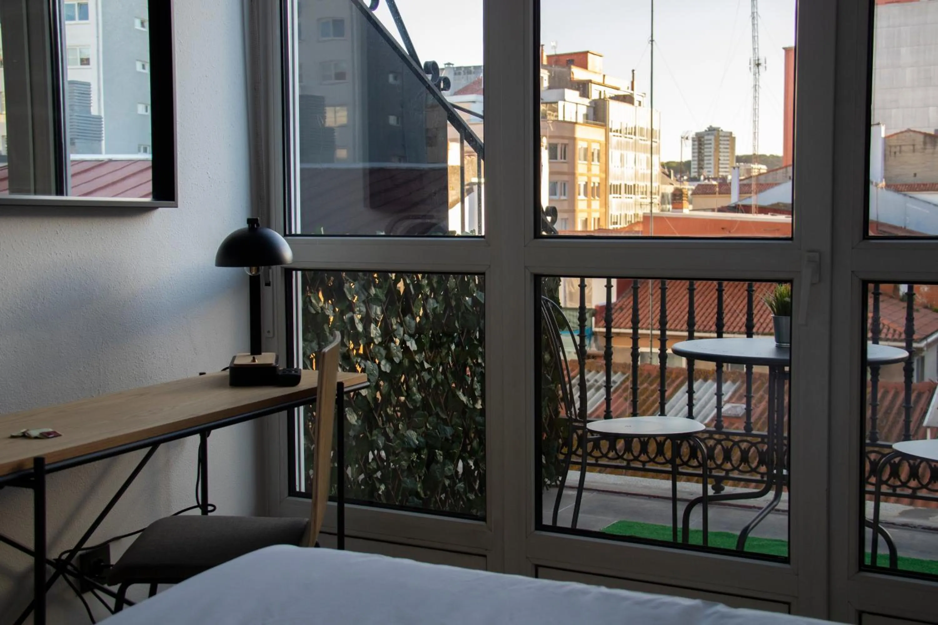 Balcony/Terrace, Bed in Hotel Alda Orzán