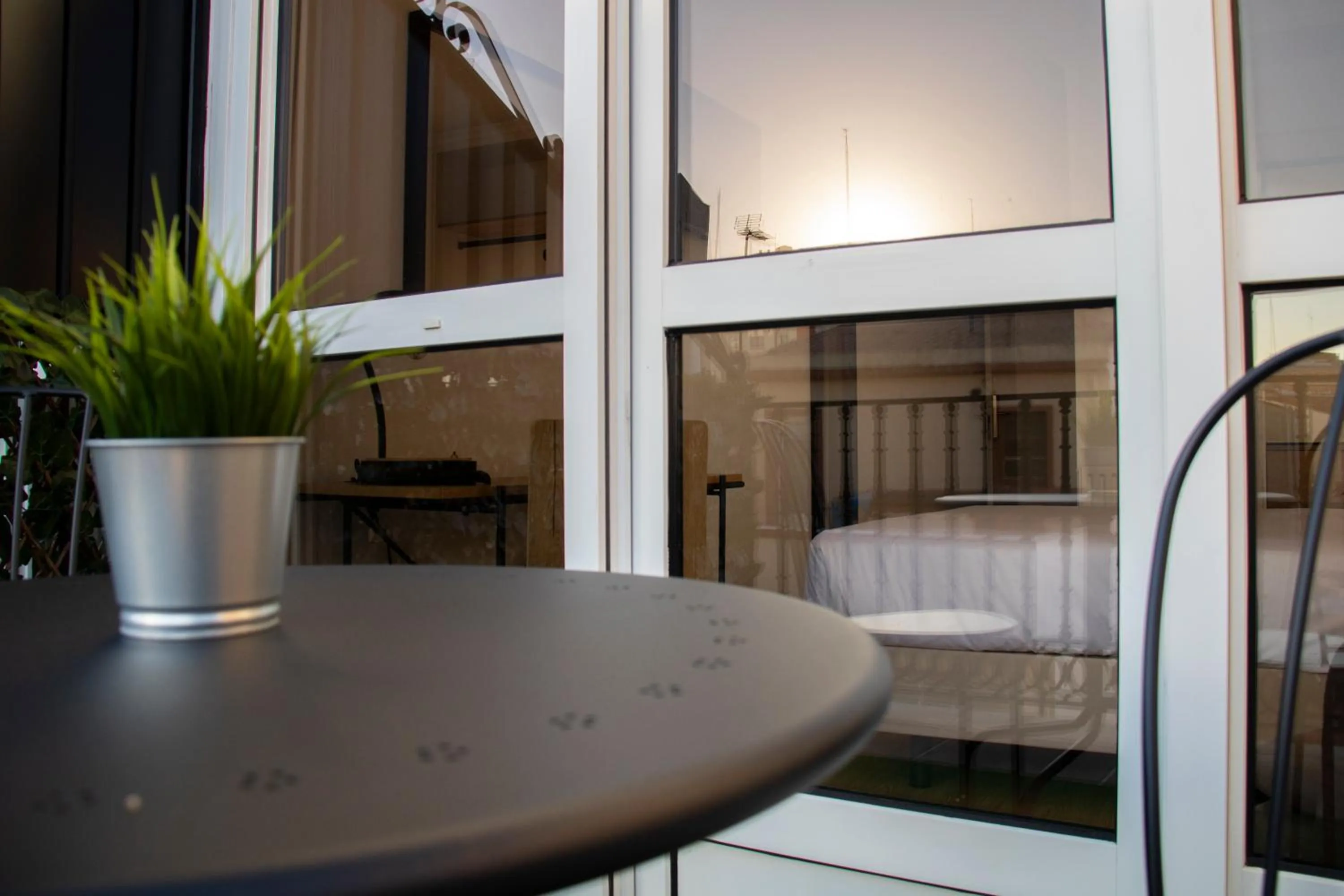 Balcony/Terrace, Bed in Hotel Alda Orzán