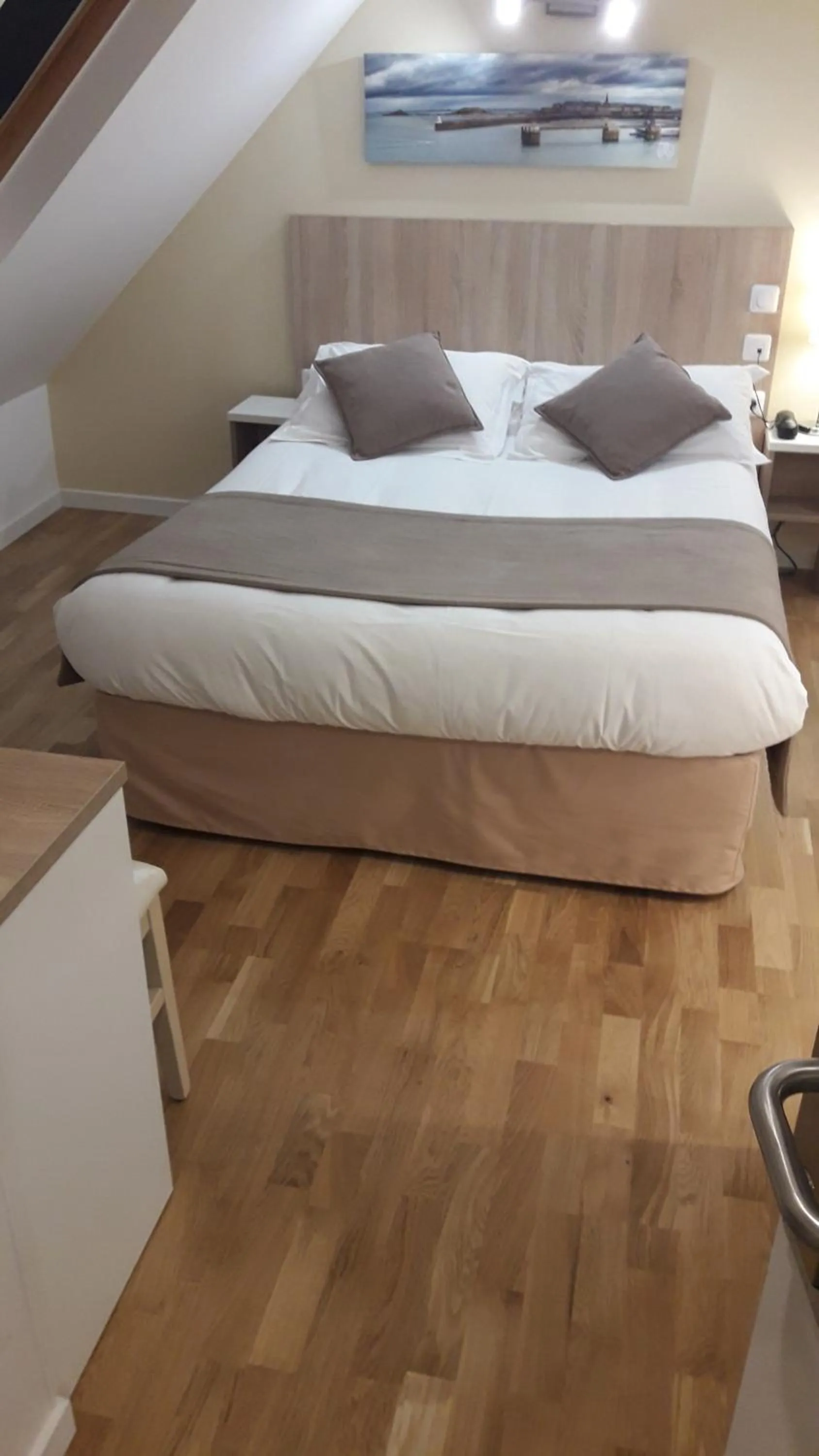 Bedroom, Bed in Hôtel Mazagran