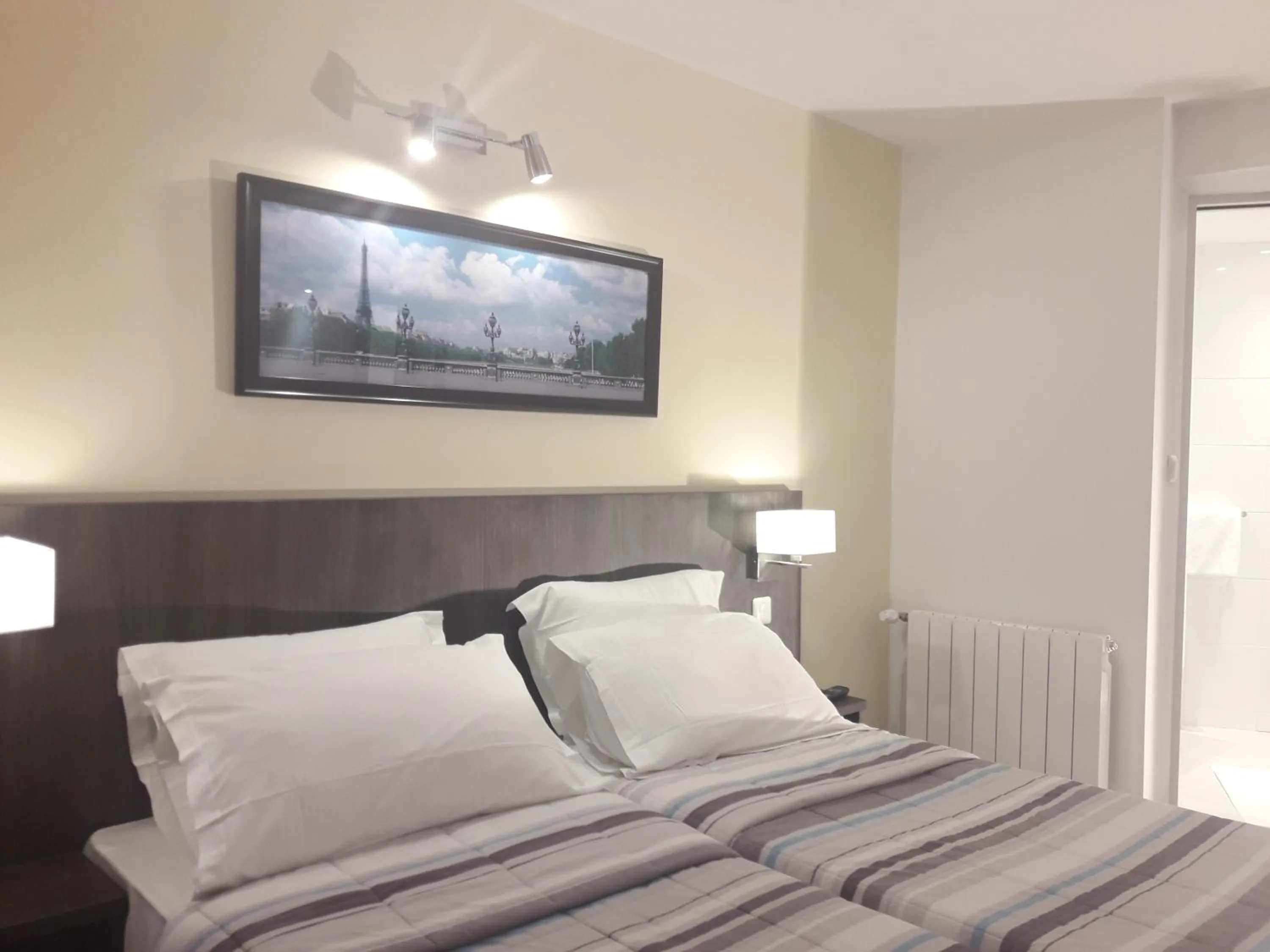 Bed in Hôtel Mazagran